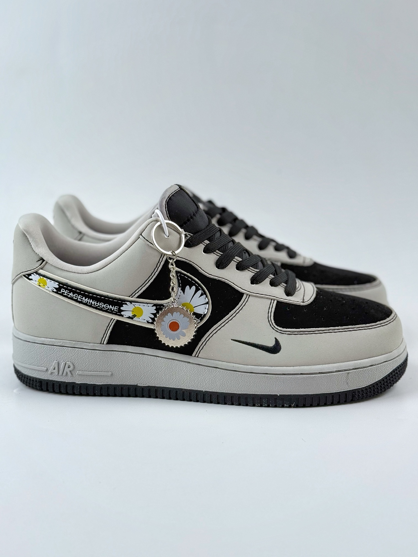 260 Nike Air Force 1 Low 07 x Peaceminusone 雏菊灰黑小钩 DF0188-055