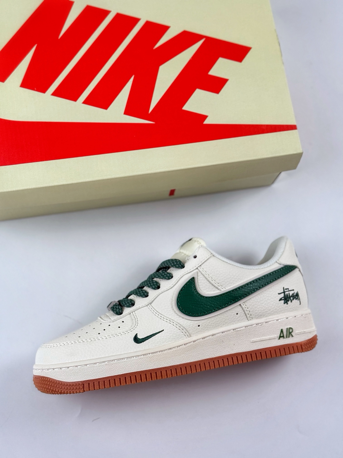 260 Nike Air Force 1 Low 07 x Stussy 白绿小钩满天星 XX3168-138