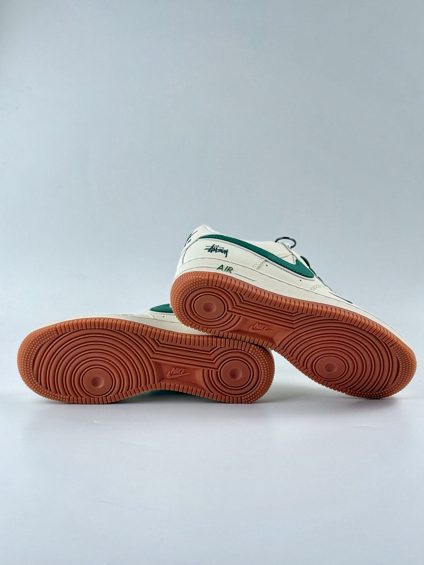 260 Nike Air Force 1 Low 07 x Stussy 白绿小钩满天星 XX3168-138