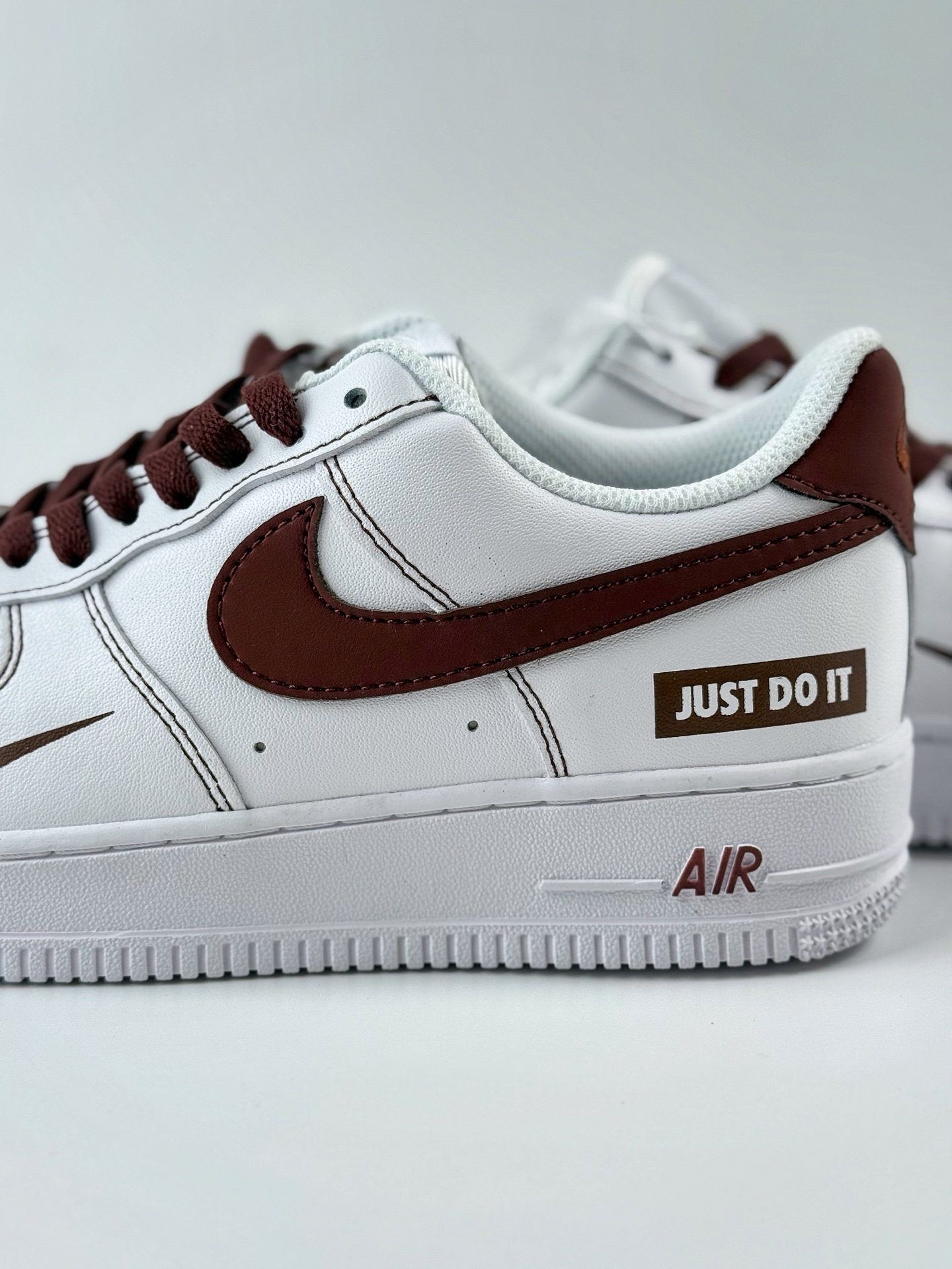 240 Nike Air Force 1 Low 07 Just Do It 白酒红小钩 CW2288-027