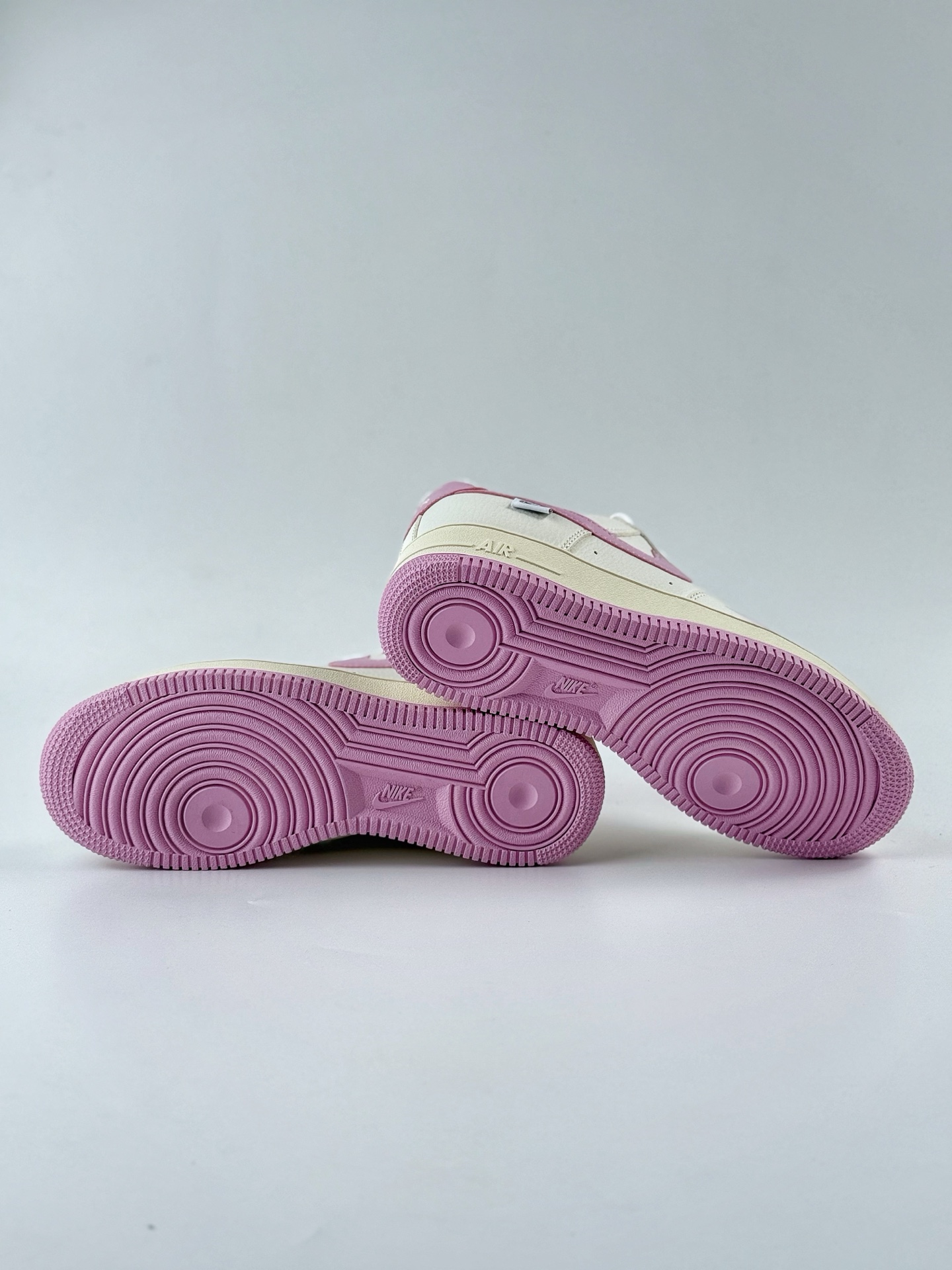 220 Nike Air Force 1 Low 07 白粉小钩 CW2288-111