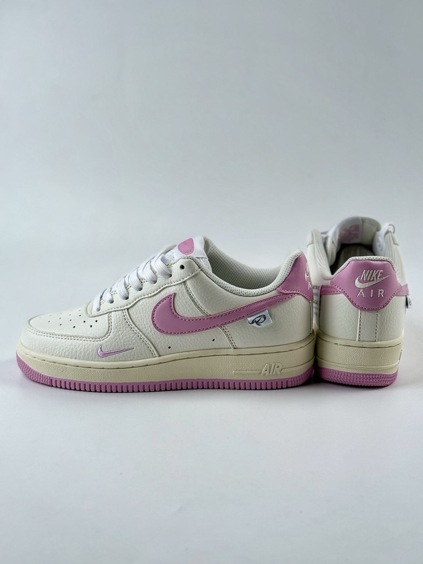 220 Nike Air Force 1 Low 07 白粉小钩 CW2288-111