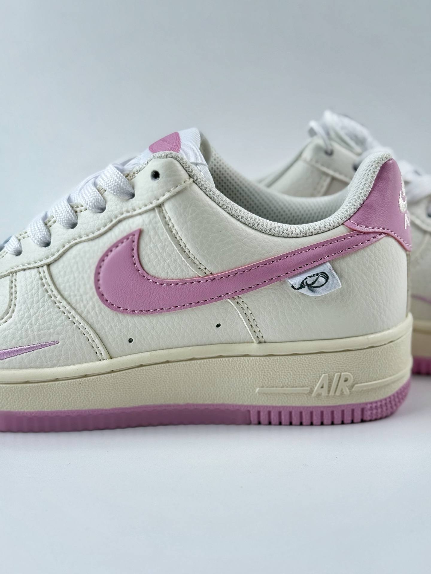 220 Nike Air Force 1 Low 07 白粉小钩 CW2288-111