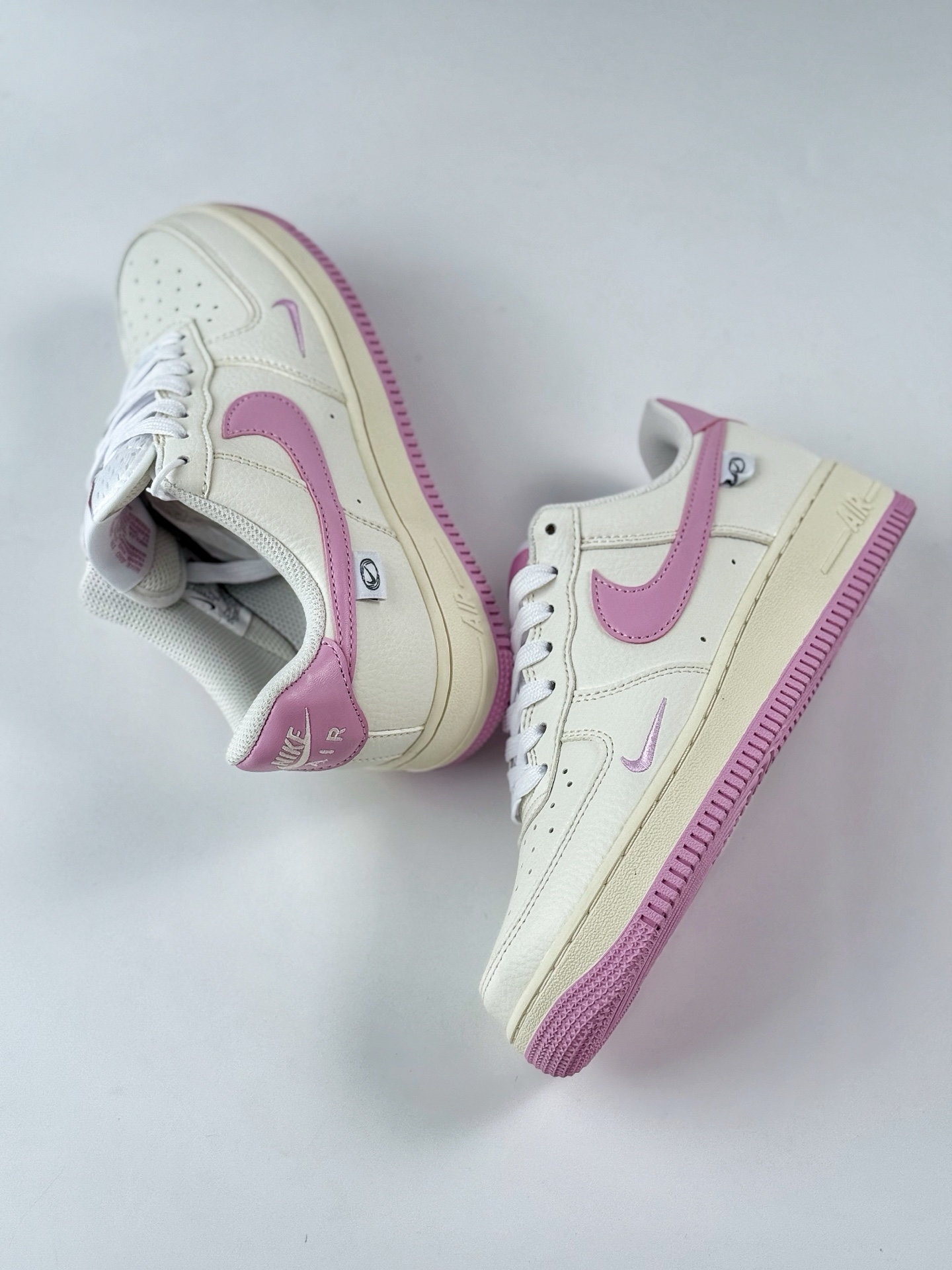 220 Nike Air Force 1 Low 07 白粉小钩 CW2288-111
