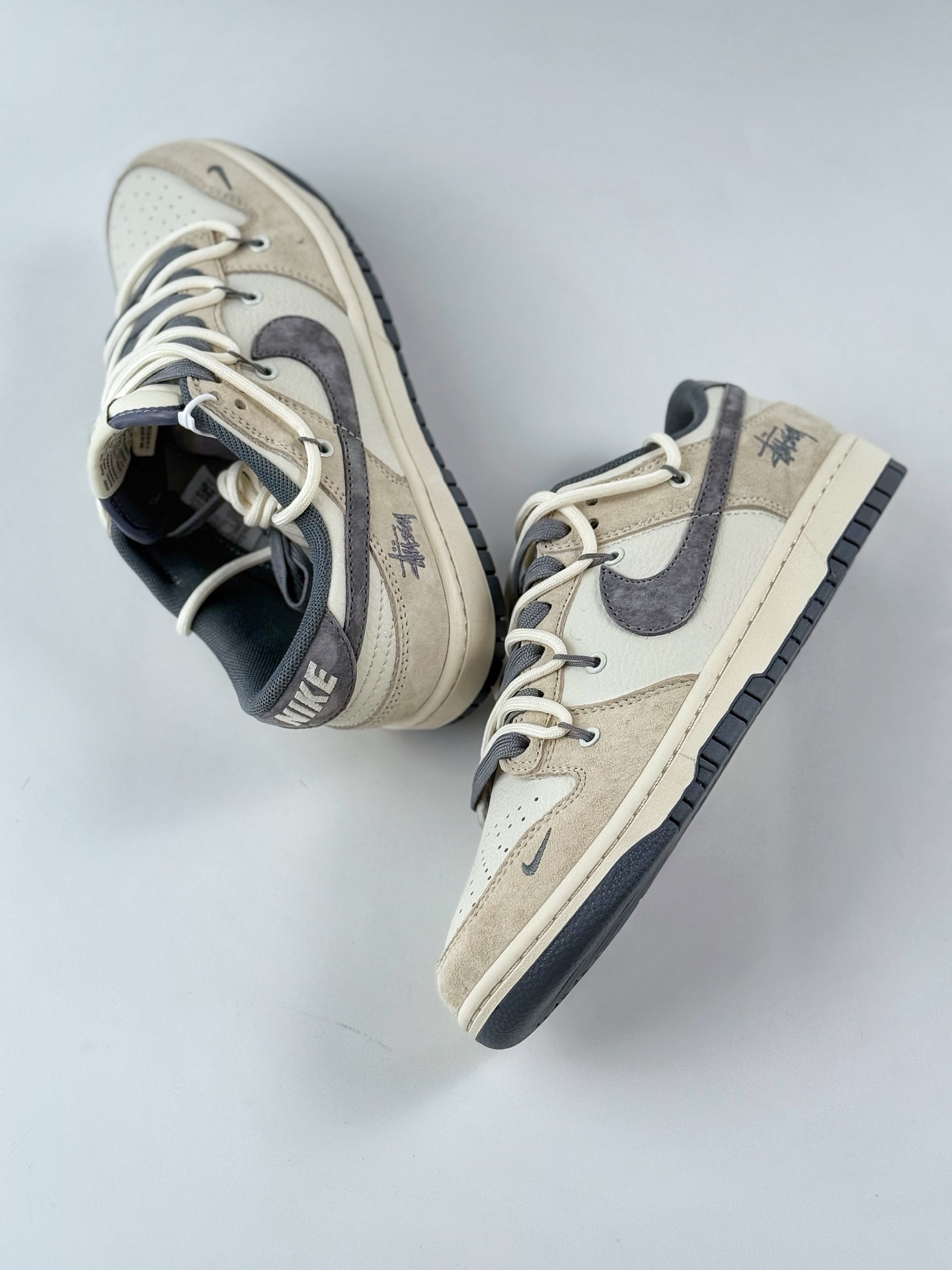 300 Nike SB Dunk Low x Stussy 白棕灰小钩绑带 DM6868-093