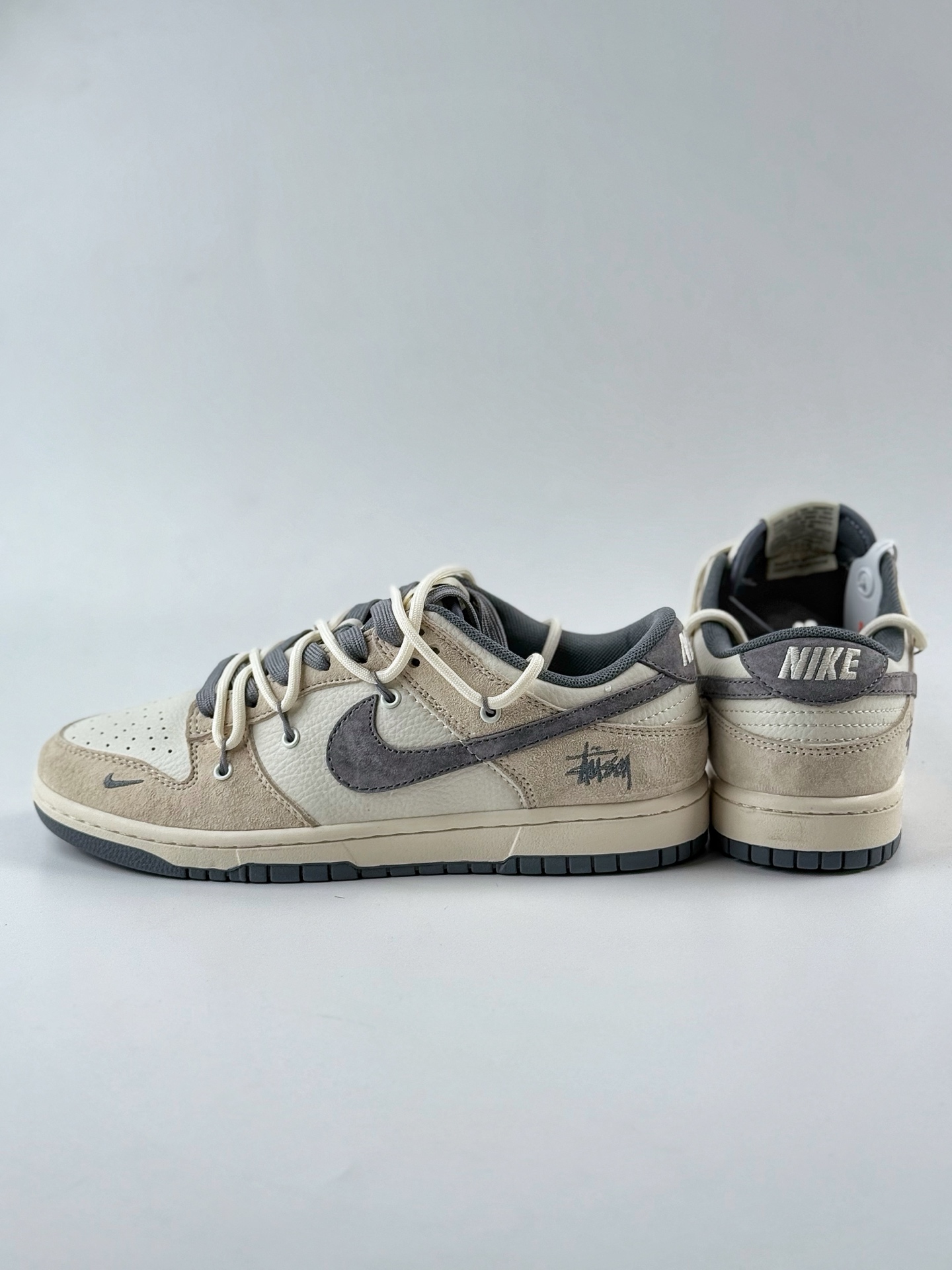 300 Nike SB Dunk Low x Stussy 白棕灰小钩绑带 DM6868-093
