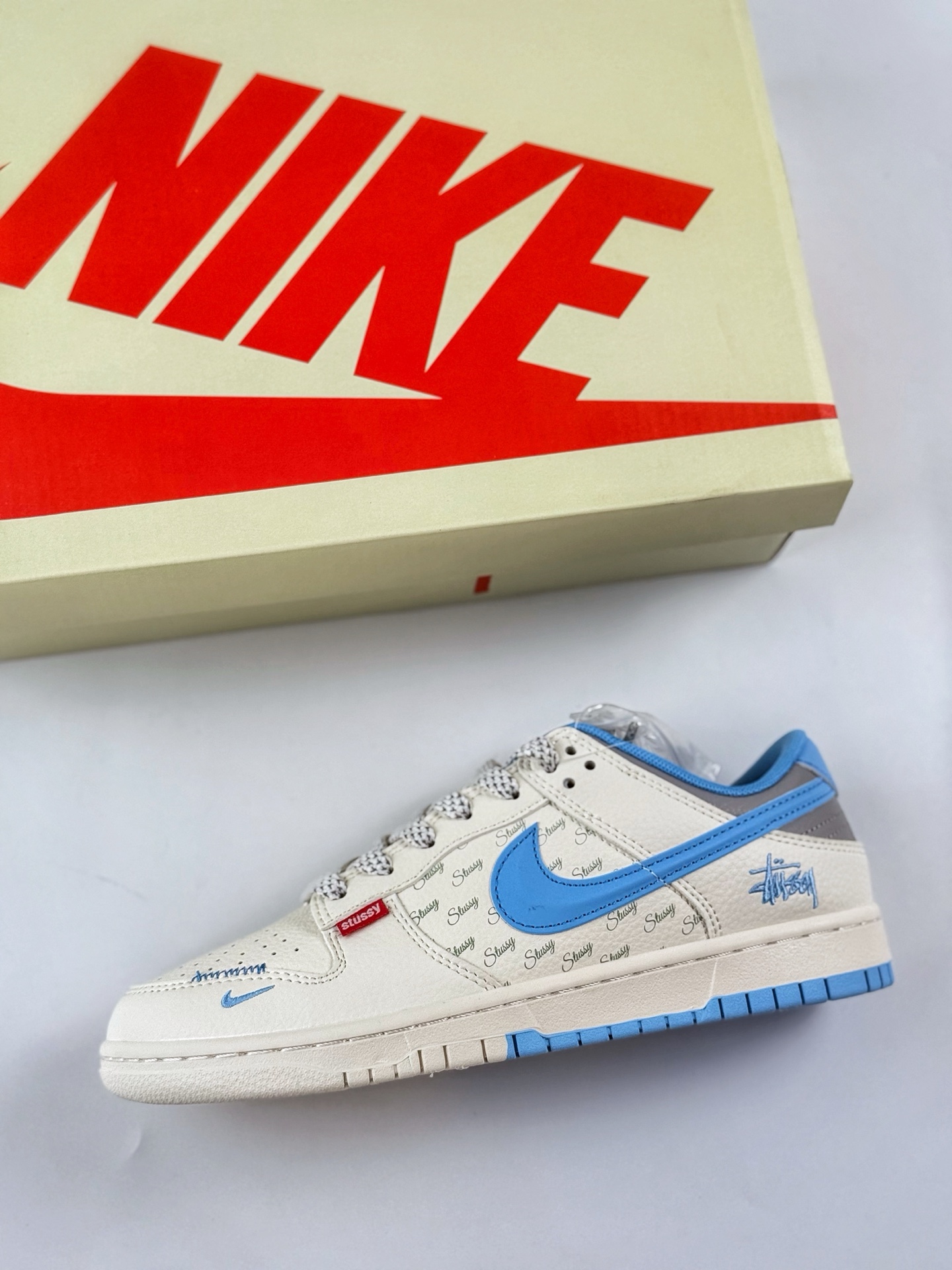 280 Nike SB Dunk Low x Stussy 白蓝小钩满天星 XS6089-539