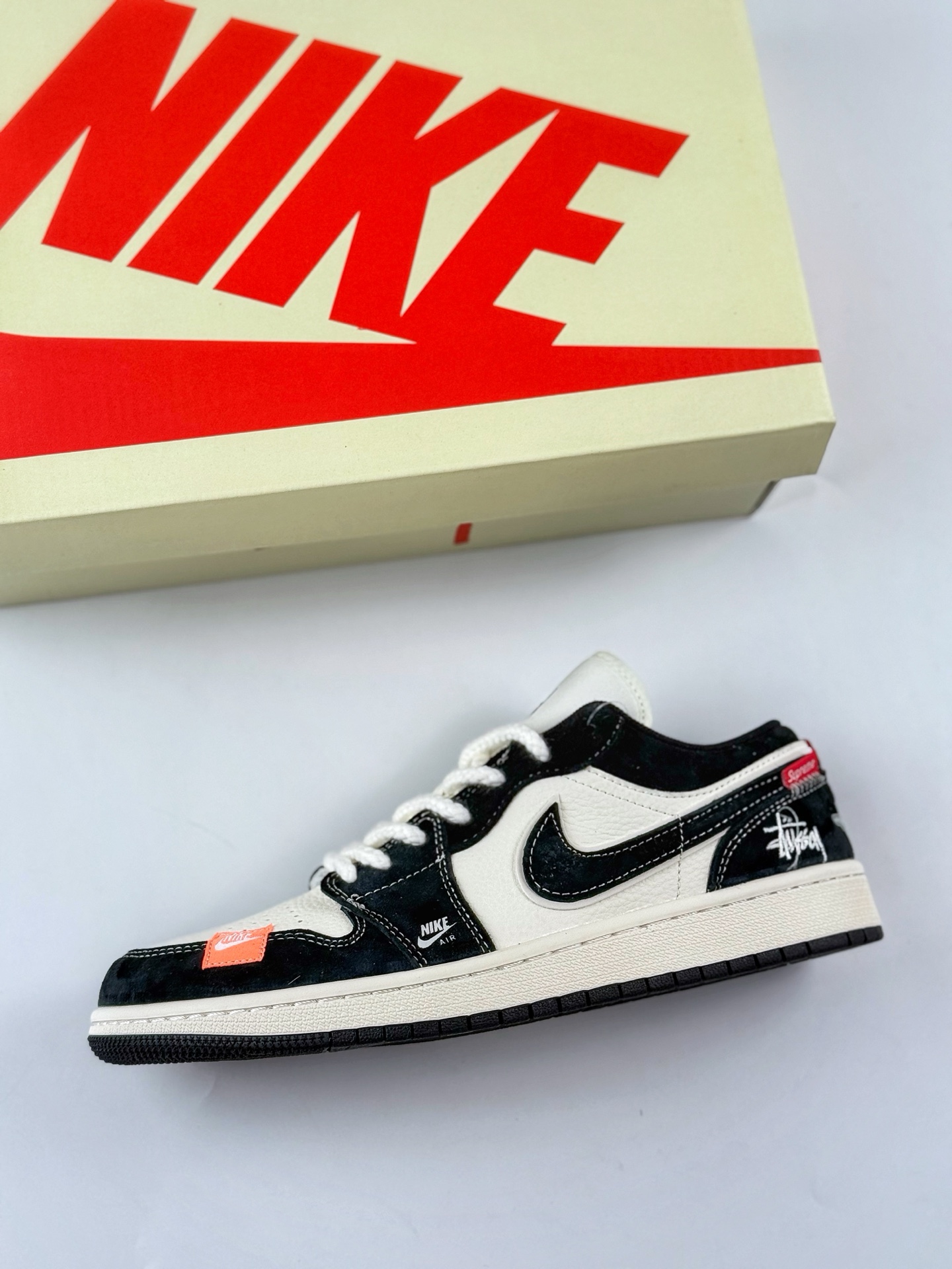 280 Air Jordan 1 Retro Low x Stussy 黑白布贴麻绳 YX5066-302