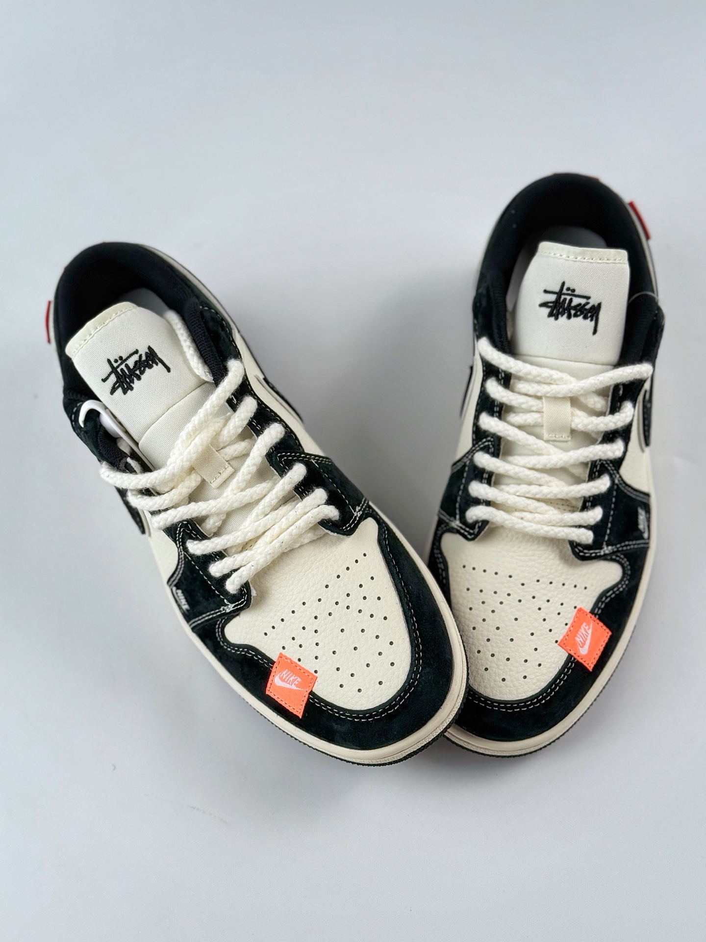280 Air Jordan 1 Retro Low x Stussy 黑白布贴麻绳 YX5066-302