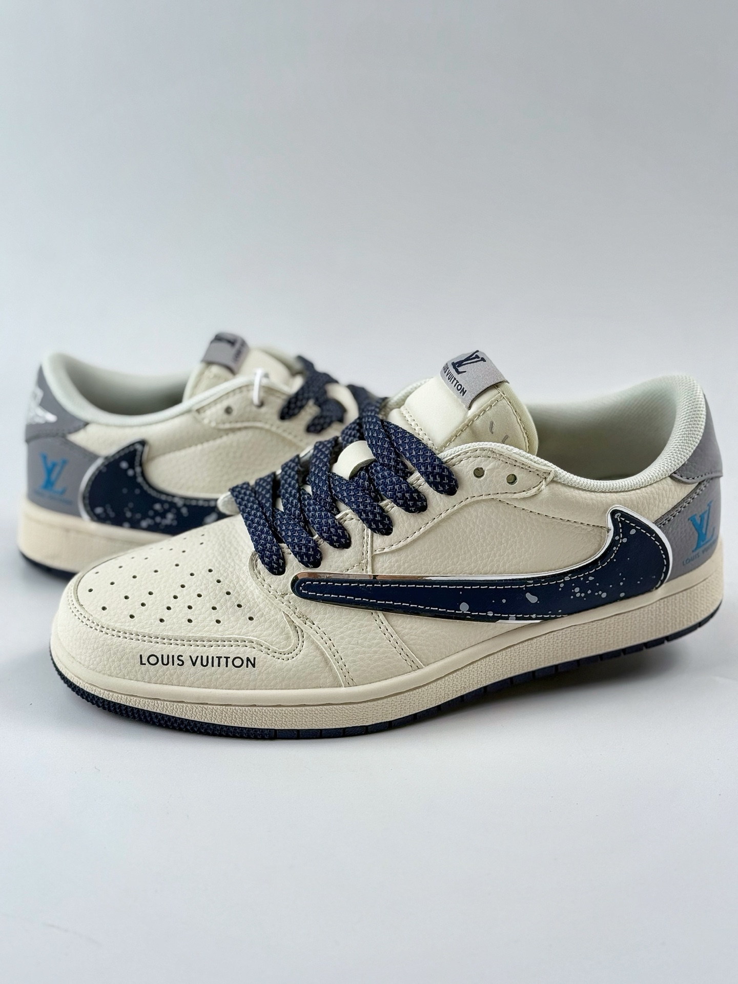 280 Travis Scott x Nike Air Jordan 1 Low x Louis Vuitton Air Jordan 1 Low 反转白灰蓝满天星倒钩 ZH2598-242