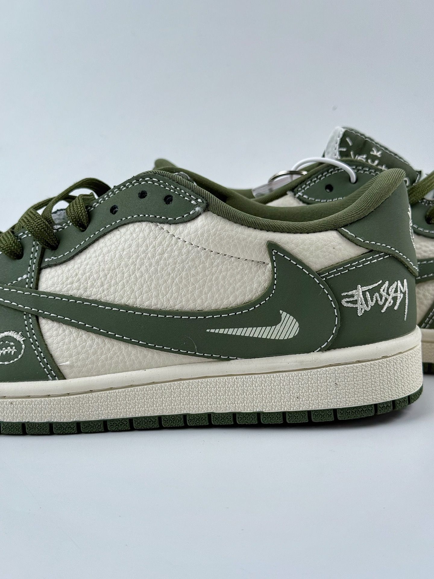 280 Travis Scott x Nike Air Jordan 1 Low x Stussy Air Jordan 1 Low 反转米绿小钩倒钩 XS2024-025