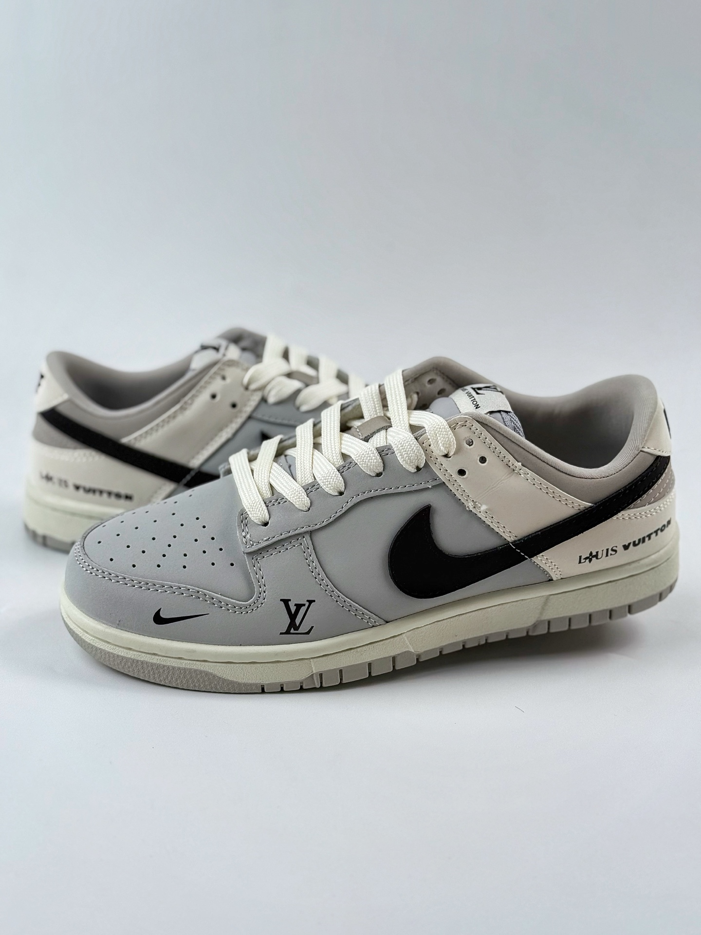 240 Nike SB Dunk Low x Louis Vuitton 灰黑小钩 XY2026-153