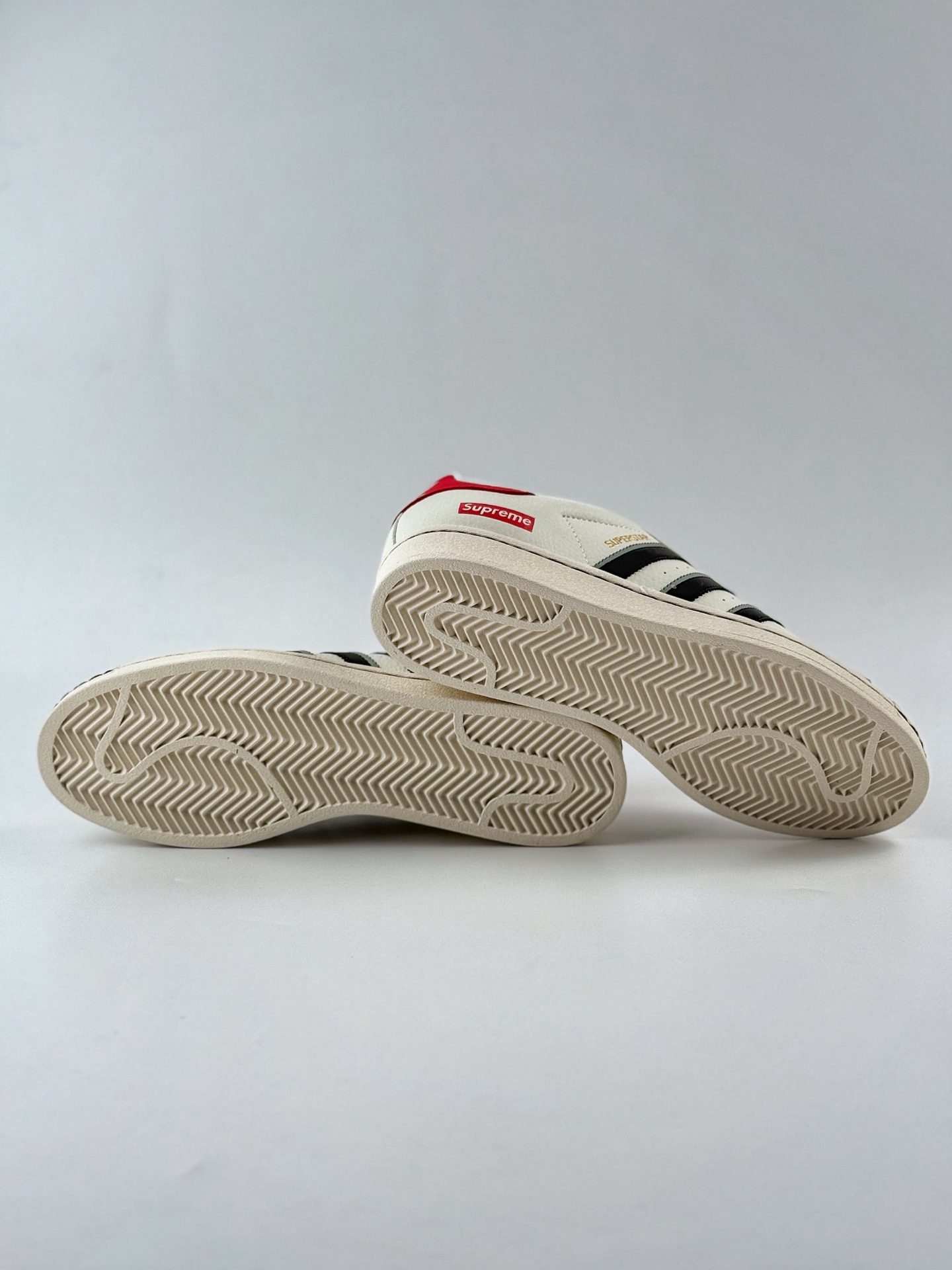 220 AD Originals Superstar x Supreme 白蓝红 JY8905