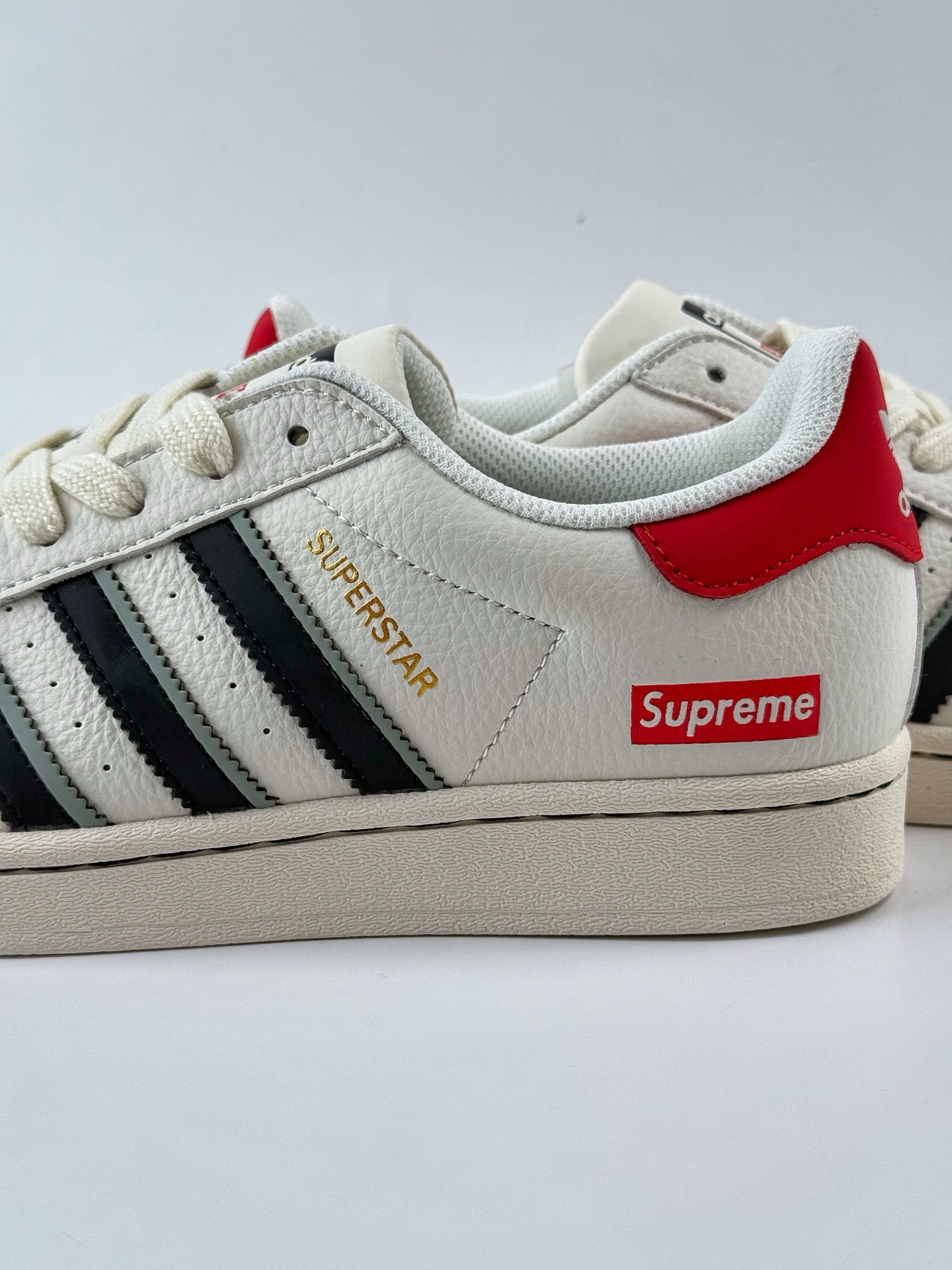 220 AD Originals Superstar x Supreme 白蓝红 JY8905