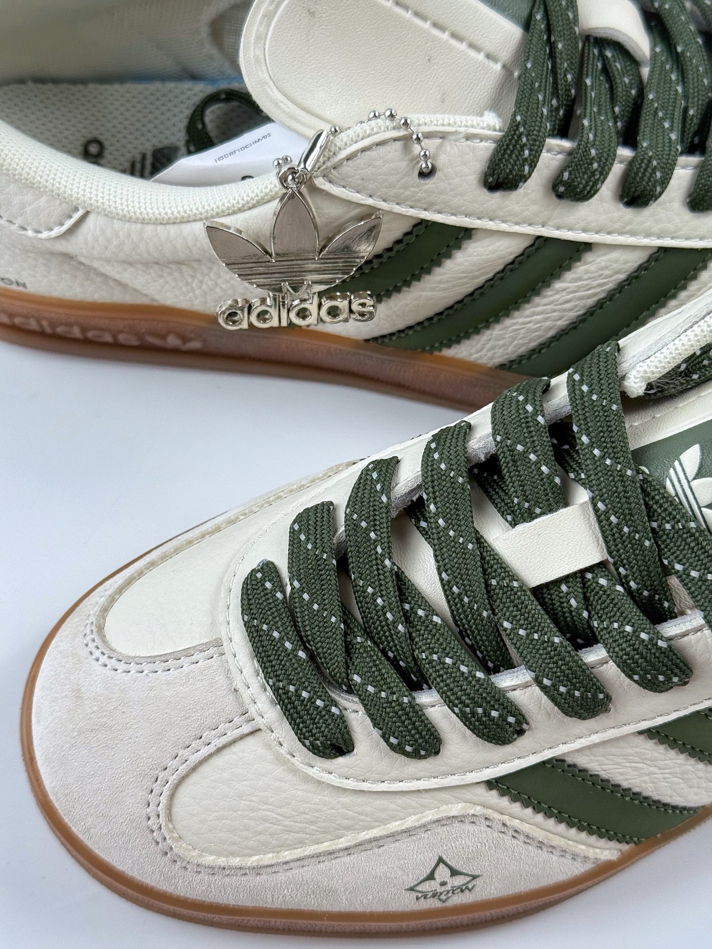 240 adidas originals Samba x Louis Vuitton 米白绿生胶满天星 DM1234-001