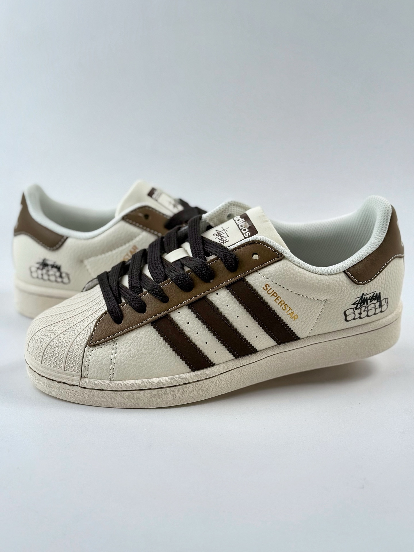 220 AD Originals Superstar x Stussy 白黑棕 HD2205