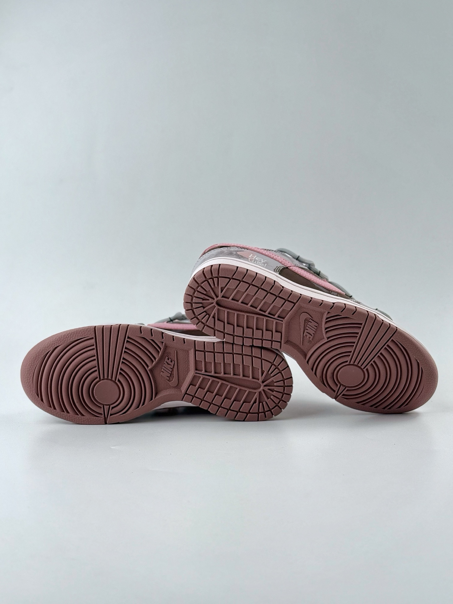 280 Nike SB Dunk Low 考拉派对 粉梦副歌 甜酷辣妹 解构 粉棕黑 FZ3611-208