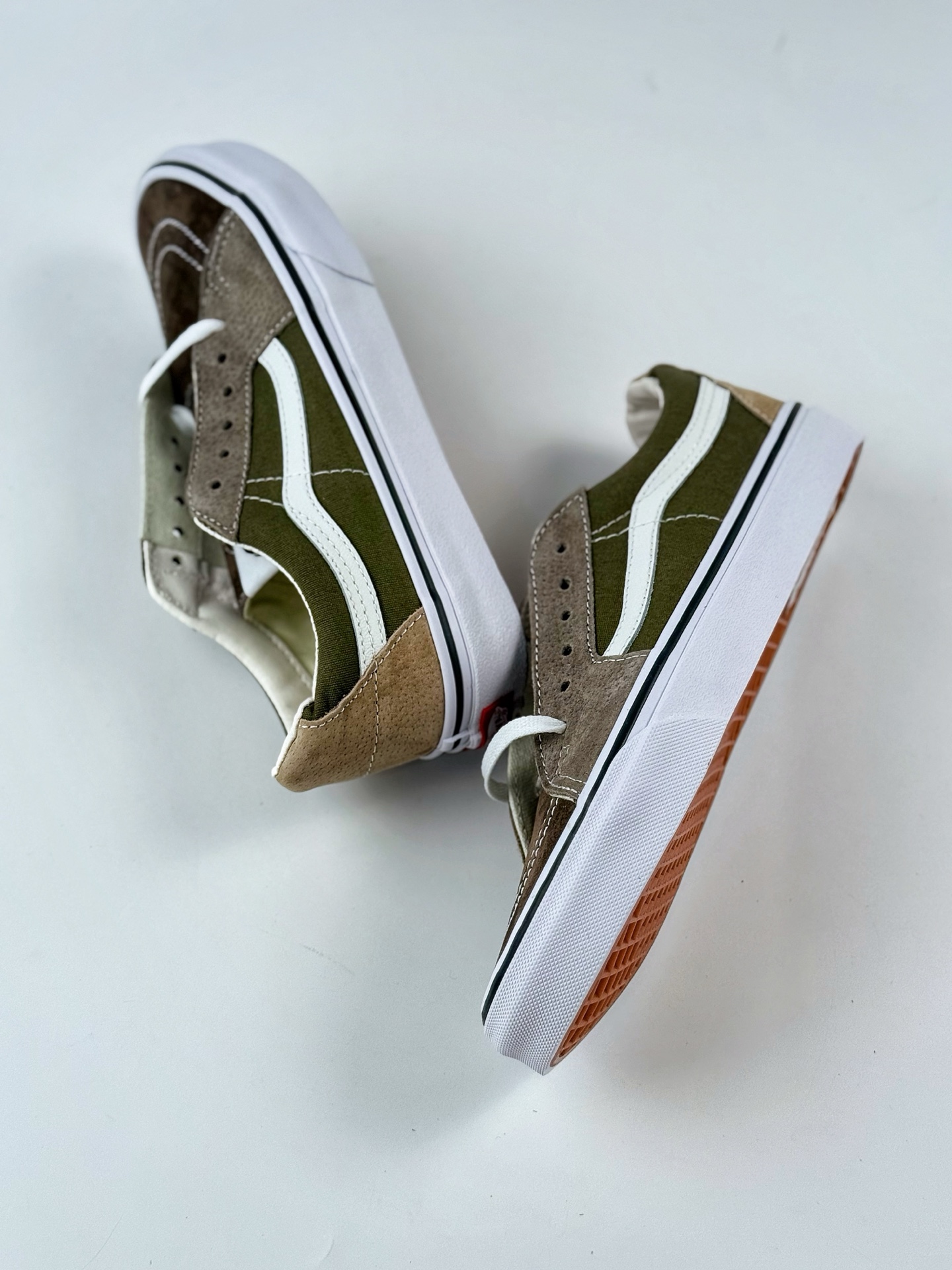 140 VANS范斯Sk8-Low 2022夏季新款 复古棕绿拼接低帮情侣运动休闲帆布鞋滑板鞋 VN0A4UUKB7