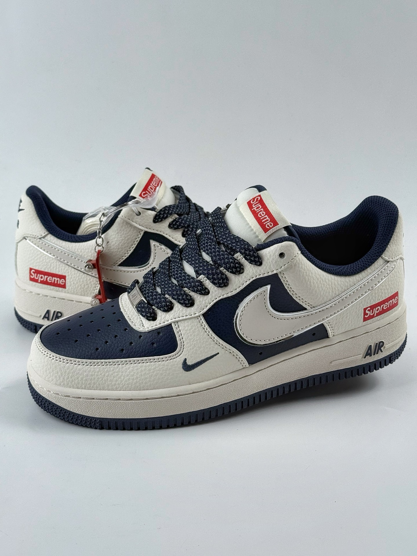 260 Nike Air Force 1 Low 07 x Supreme 白蓝小钩满天星 HH7518-057