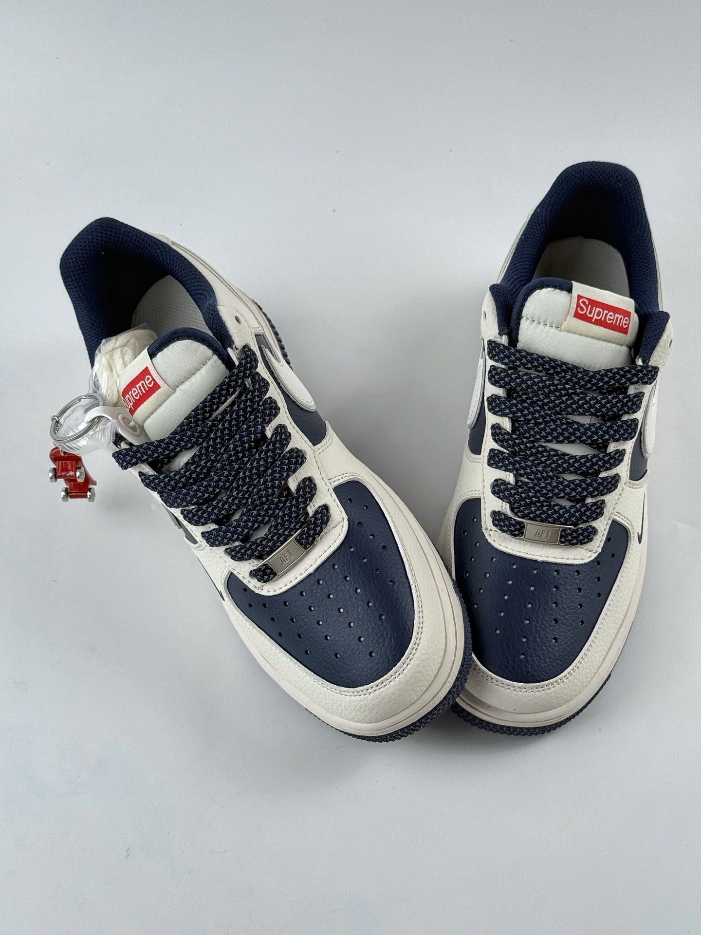 260 Nike Air Force 1 Low 07 x Supreme 白蓝小钩满天星 HH7518-057