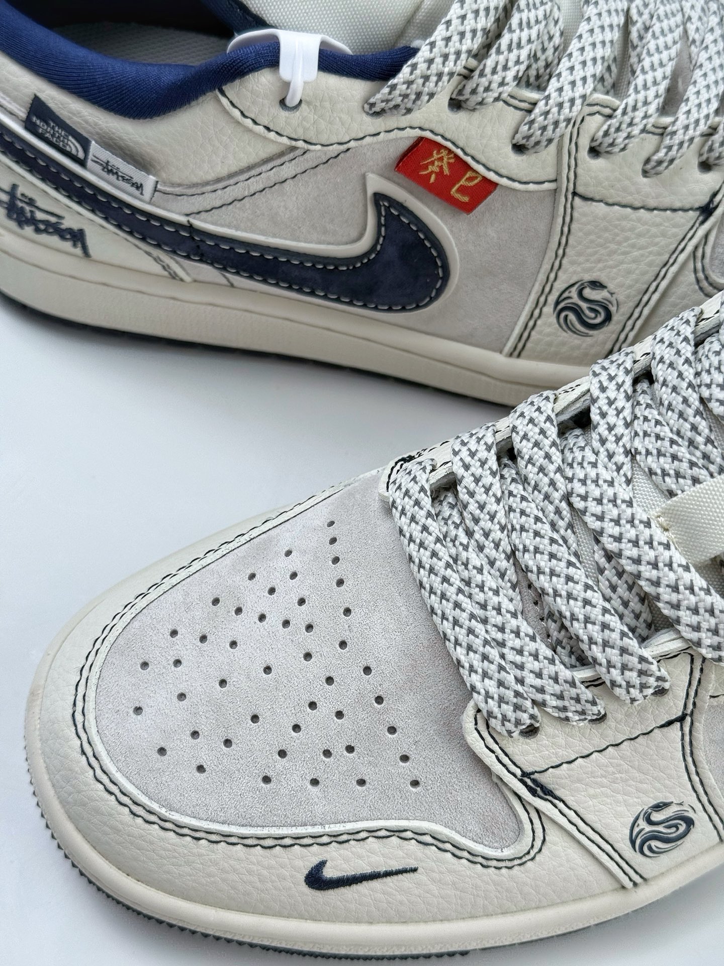 280 Air Jordan 1 Retro Low x Stussy 蛇年限定 白蓝小钩满天星 YX5066-316