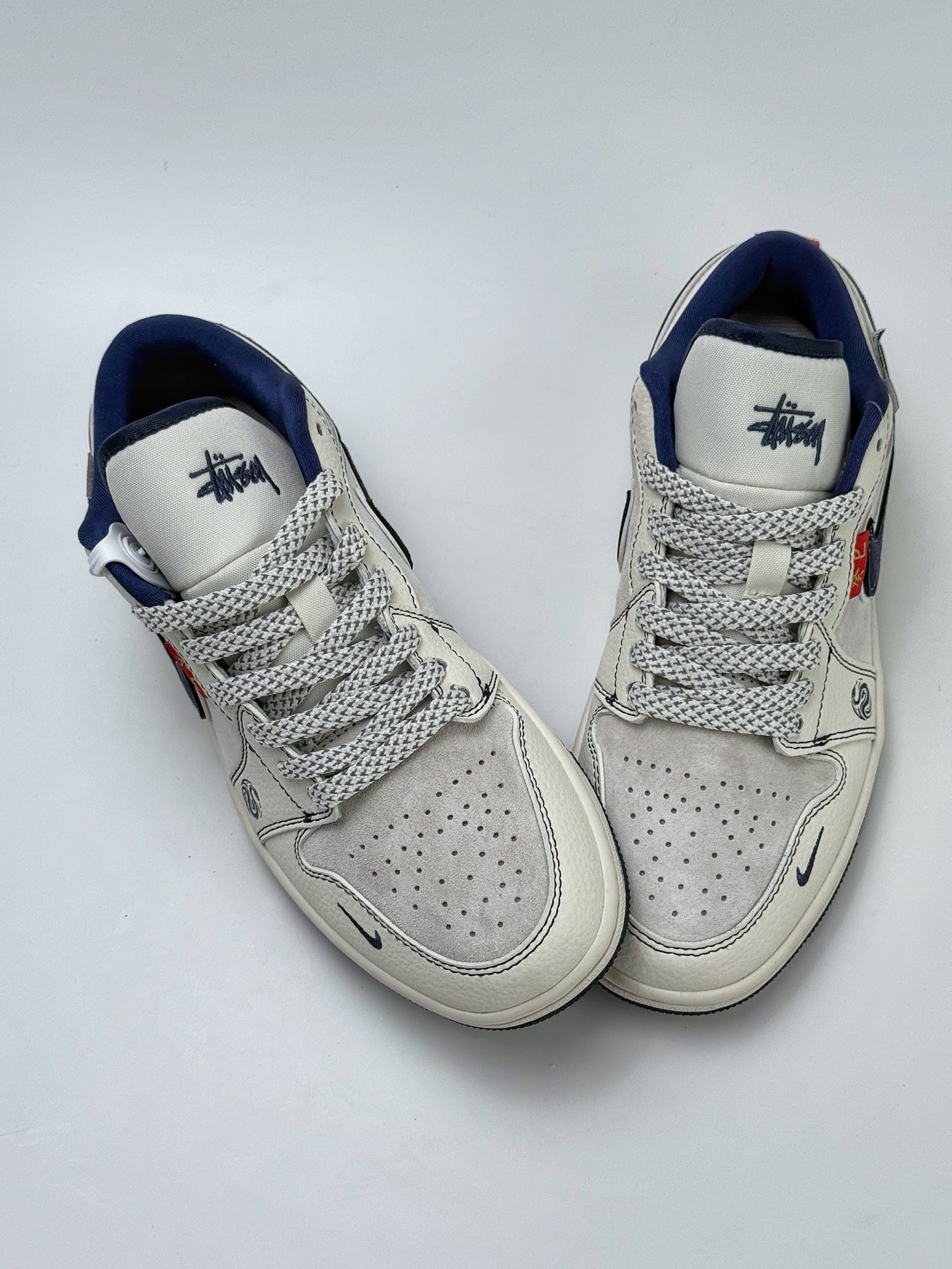 280 Air Jordan 1 Retro Low x Stussy 蛇年限定 白蓝小钩满天星 YX5066-316