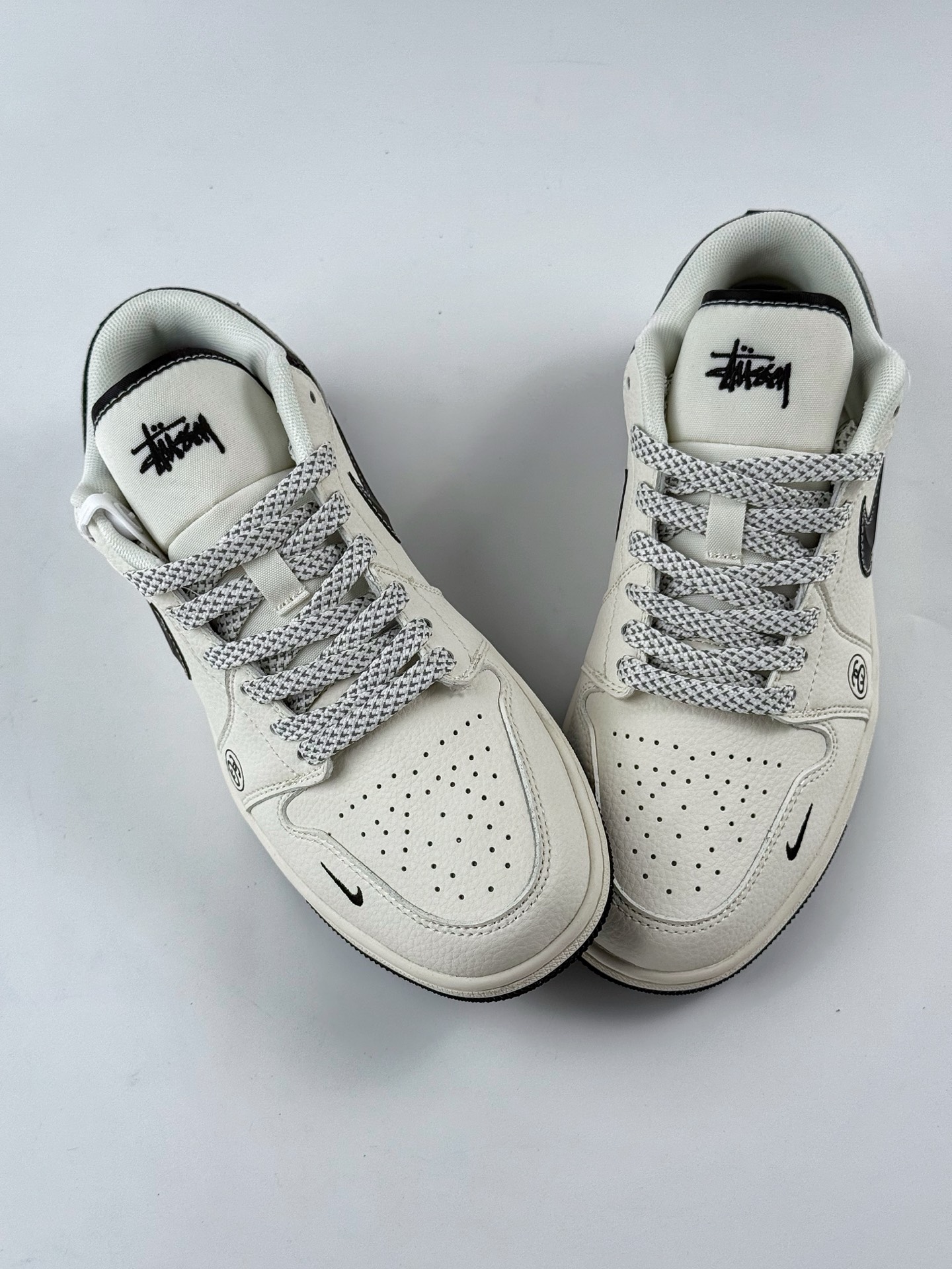 280 Air Jordan 1 Retro Low x Stussy 白黑牛仔布小钩满天星 XS6086-561