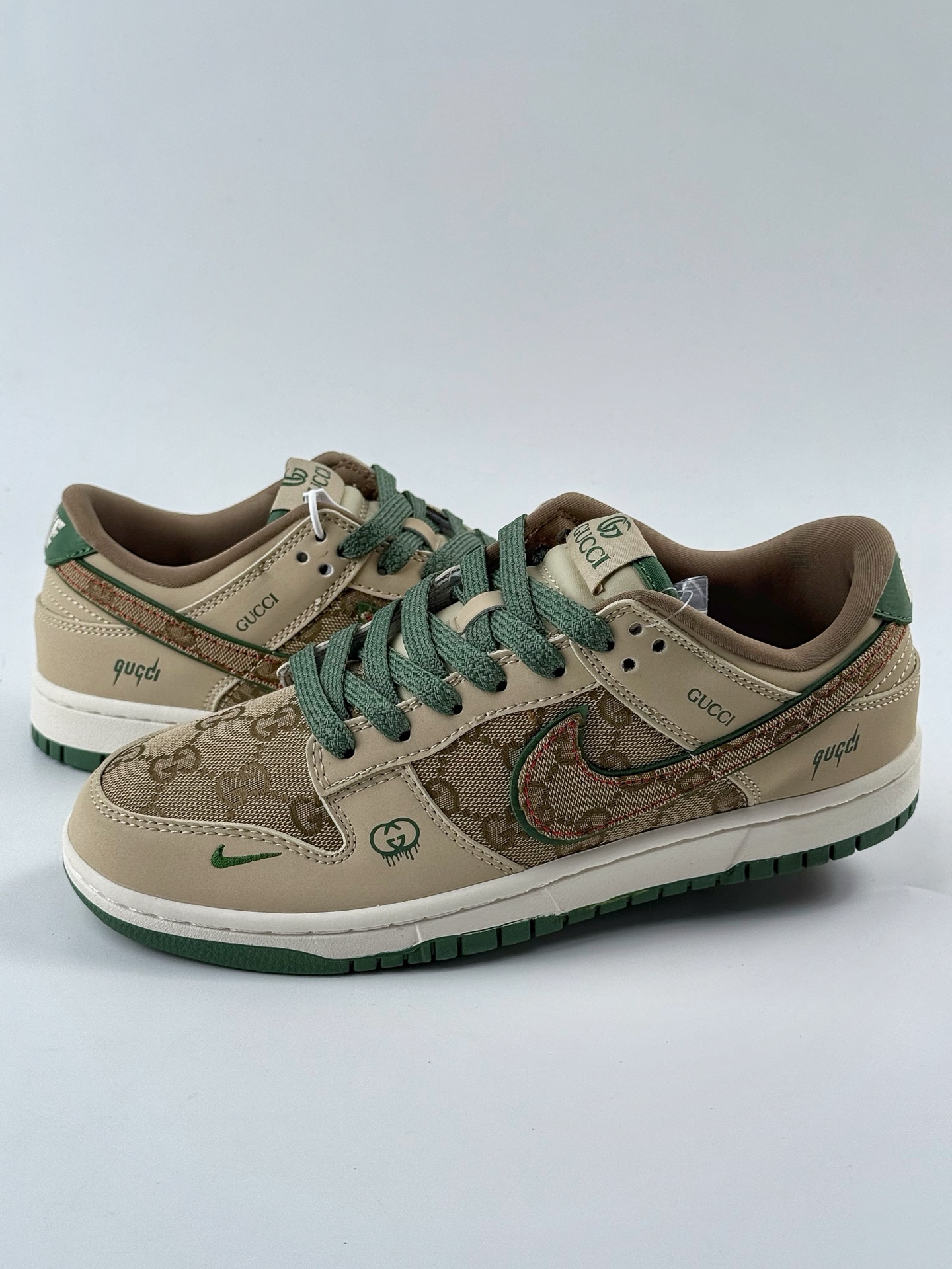 240 Nike SB Dunk Low x GUCCI 棕绿小钩 XD1588-208