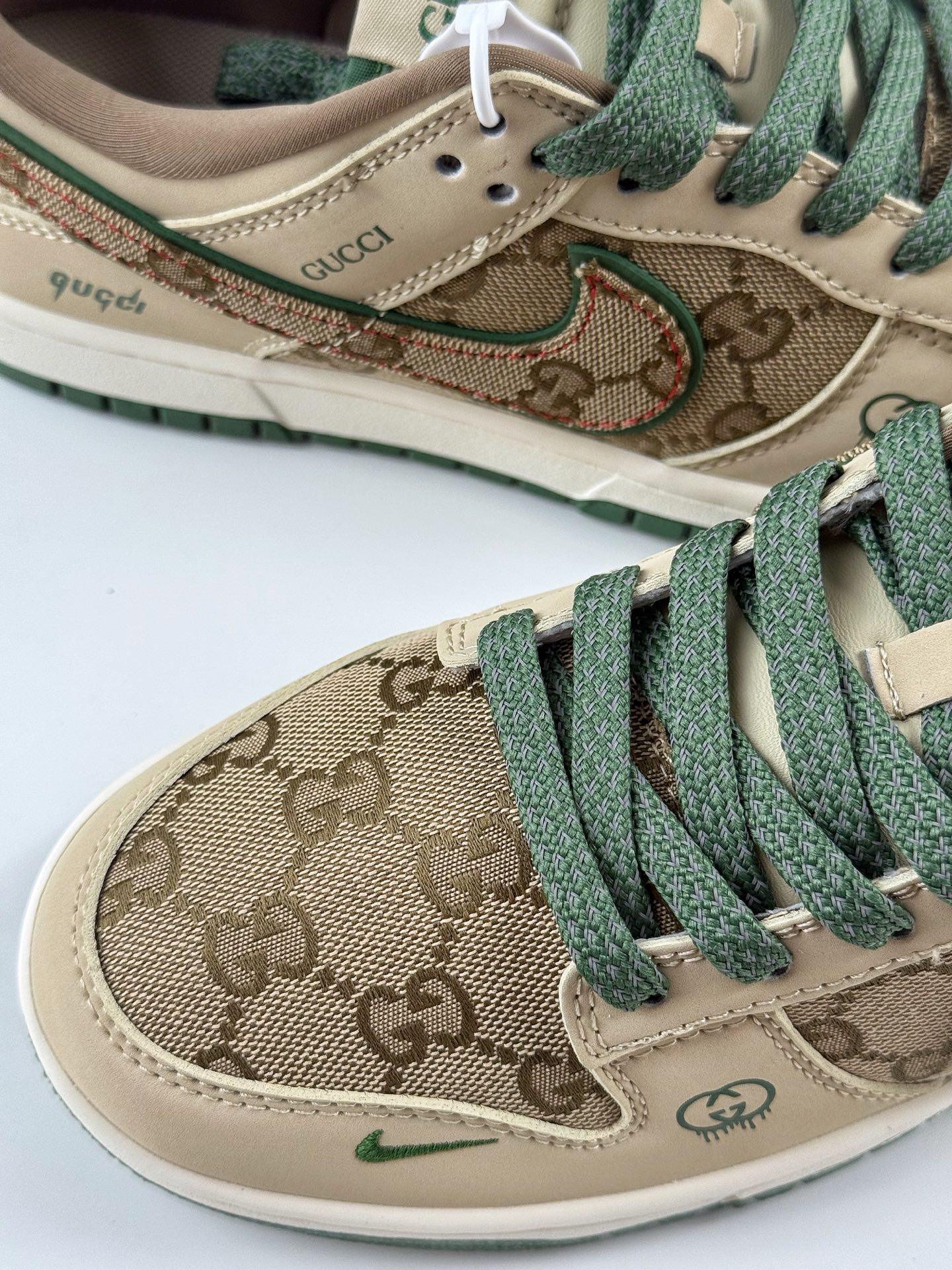 240 Nike SB Dunk Low x GUCCI 棕绿小钩 XD1588-208