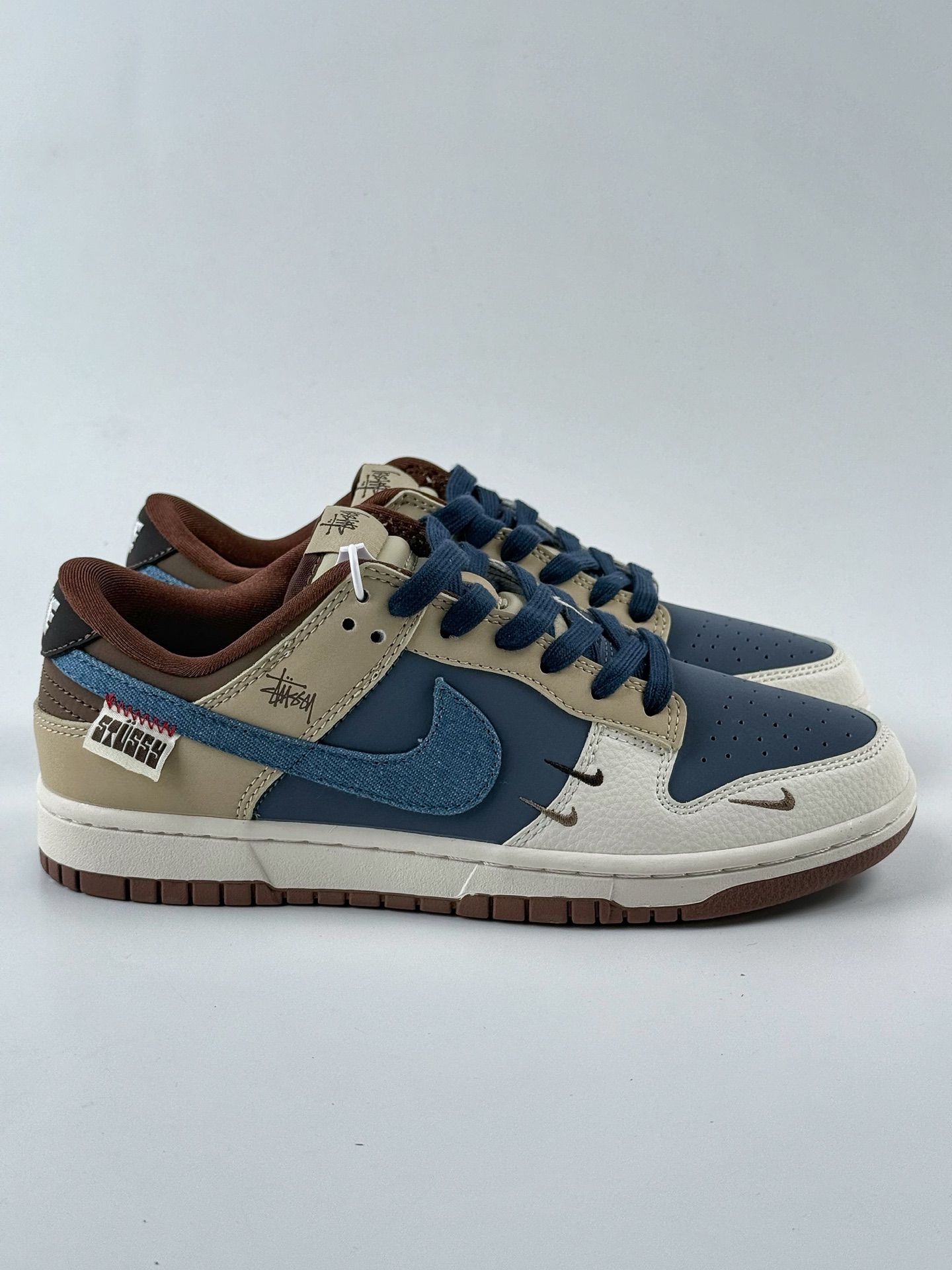 240 Nike SB Dunk Low x Stussy 白蓝棕三小钩 XD1588-209