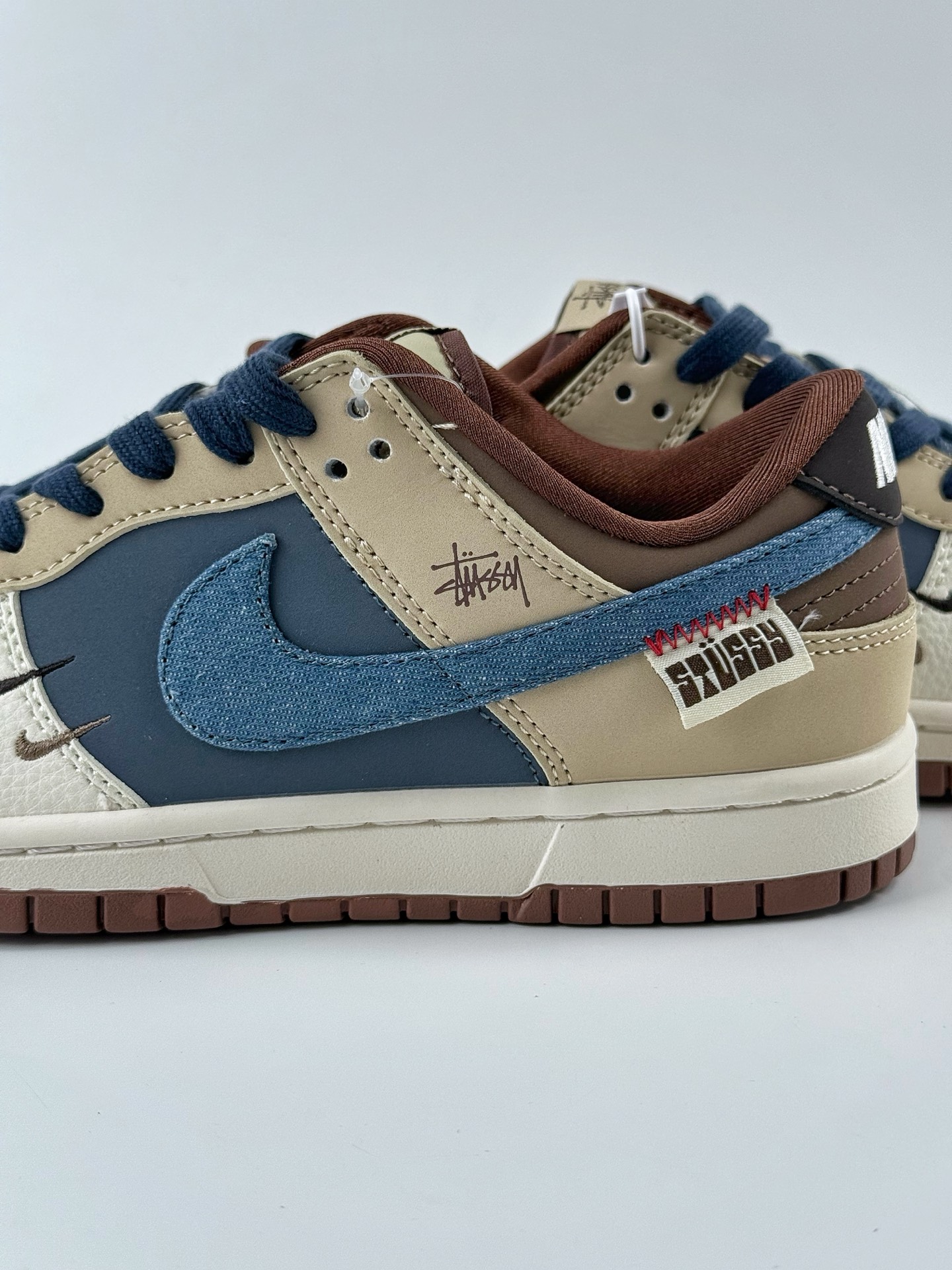 240 Nike SB Dunk Low x Stussy 白蓝棕三小钩 XD1588-209