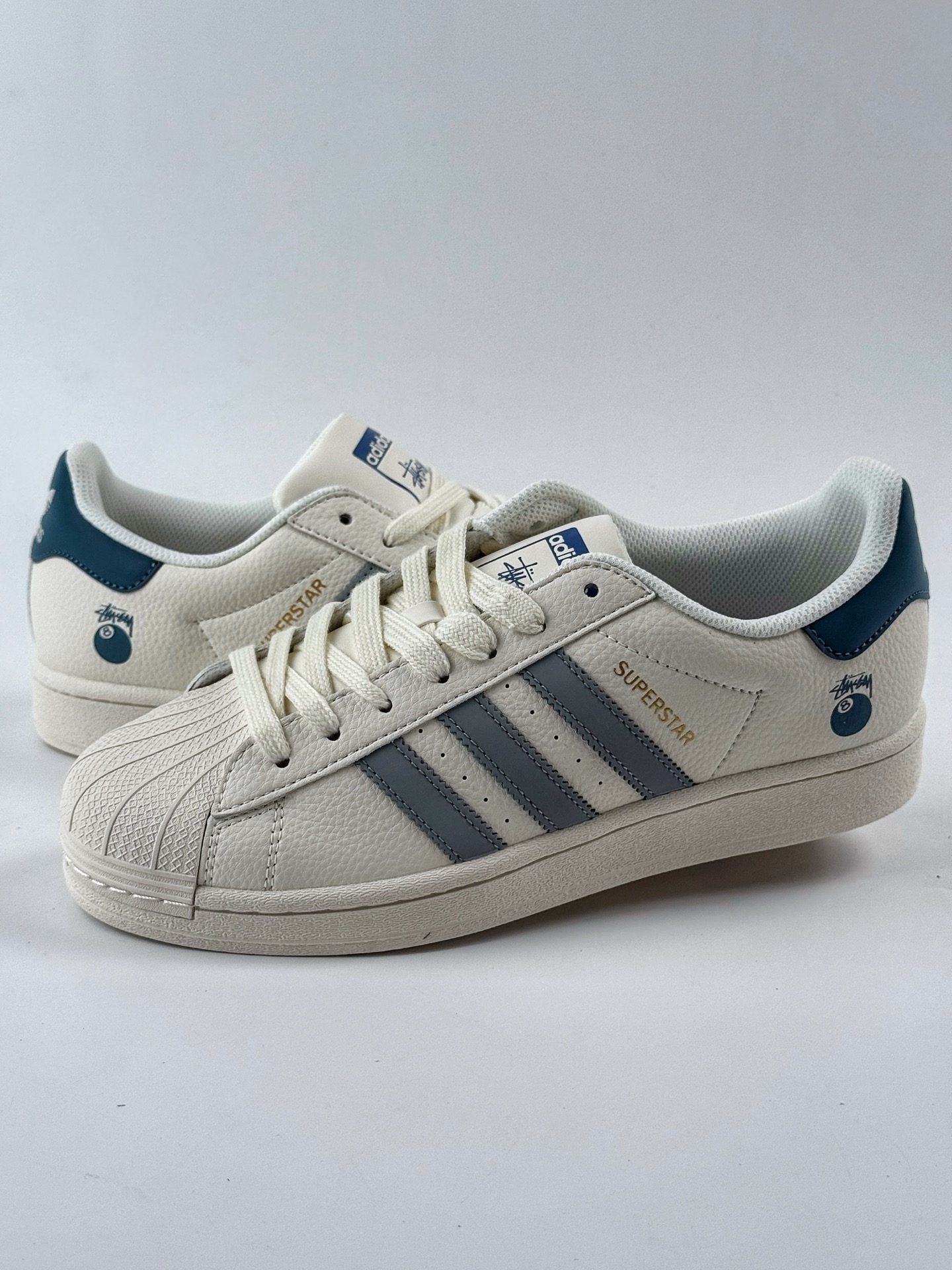 220 AD Originals Superstar x Stussy 白灰蓝 HD2202
