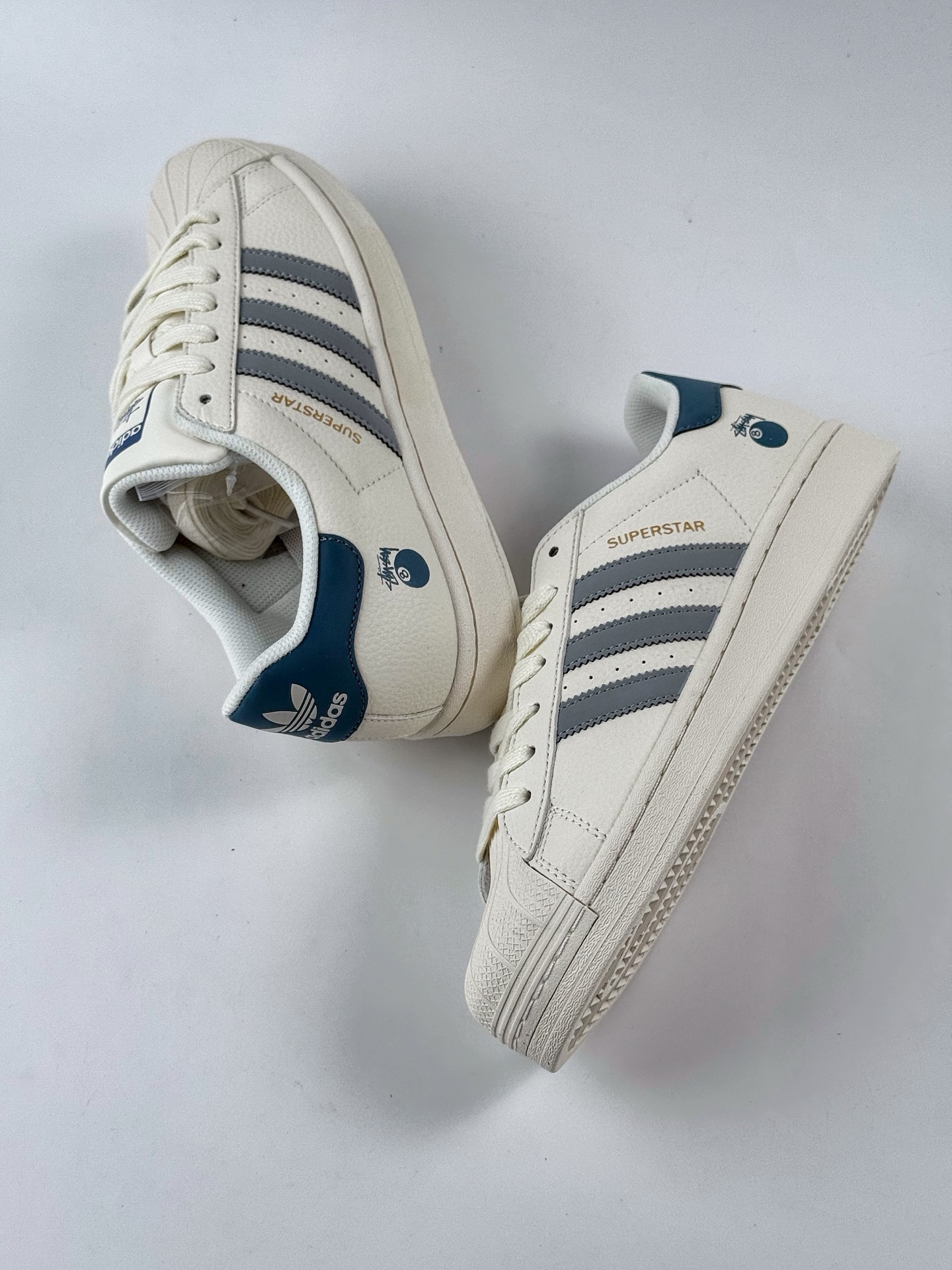 220 AD Originals Superstar x Stussy 白灰蓝 HD2202