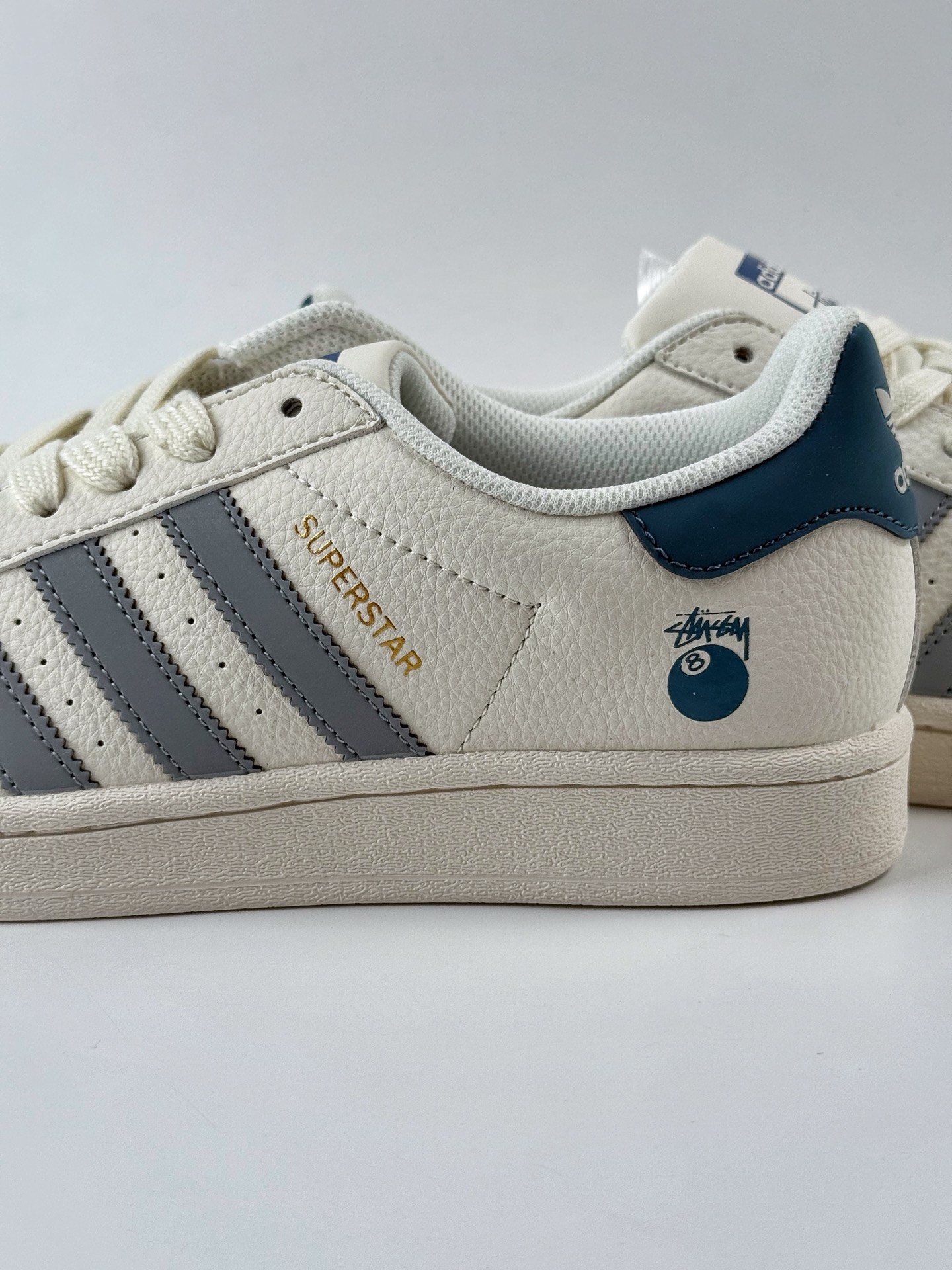220 AD Originals Superstar x Stussy 白灰蓝 HD2202