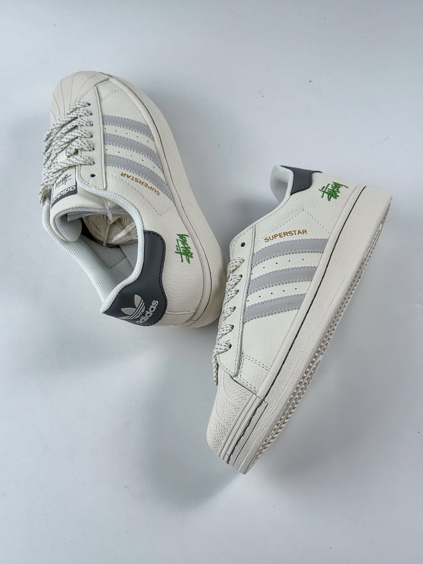 220 AD Originals Superstar x Stussy 白灰黑 HD2211