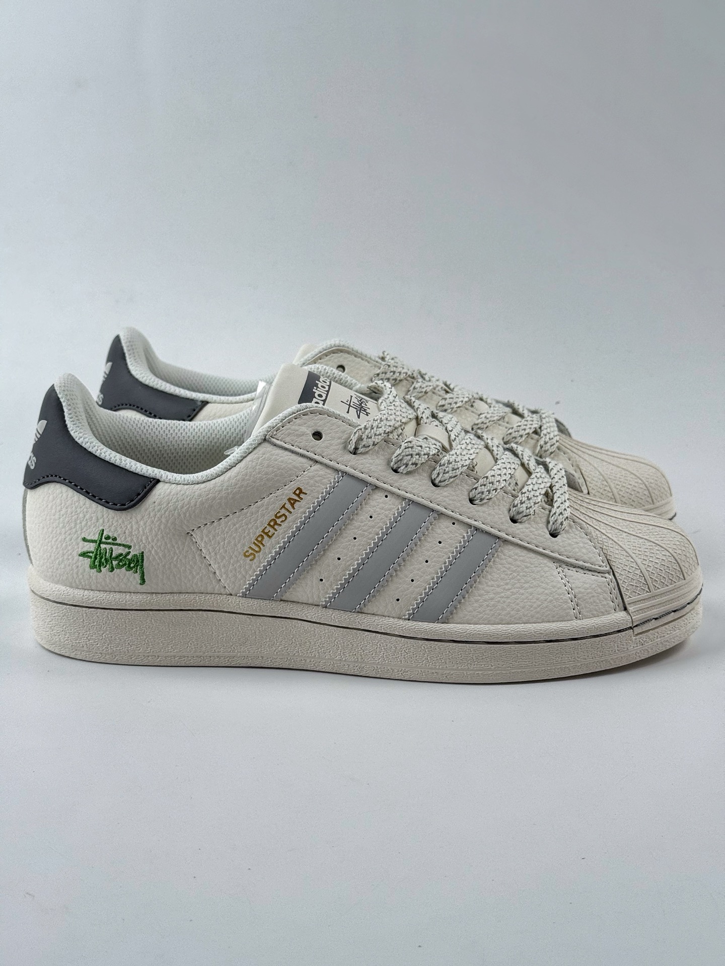 220 AD Originals Superstar x Stussy 白灰黑 HD2211
