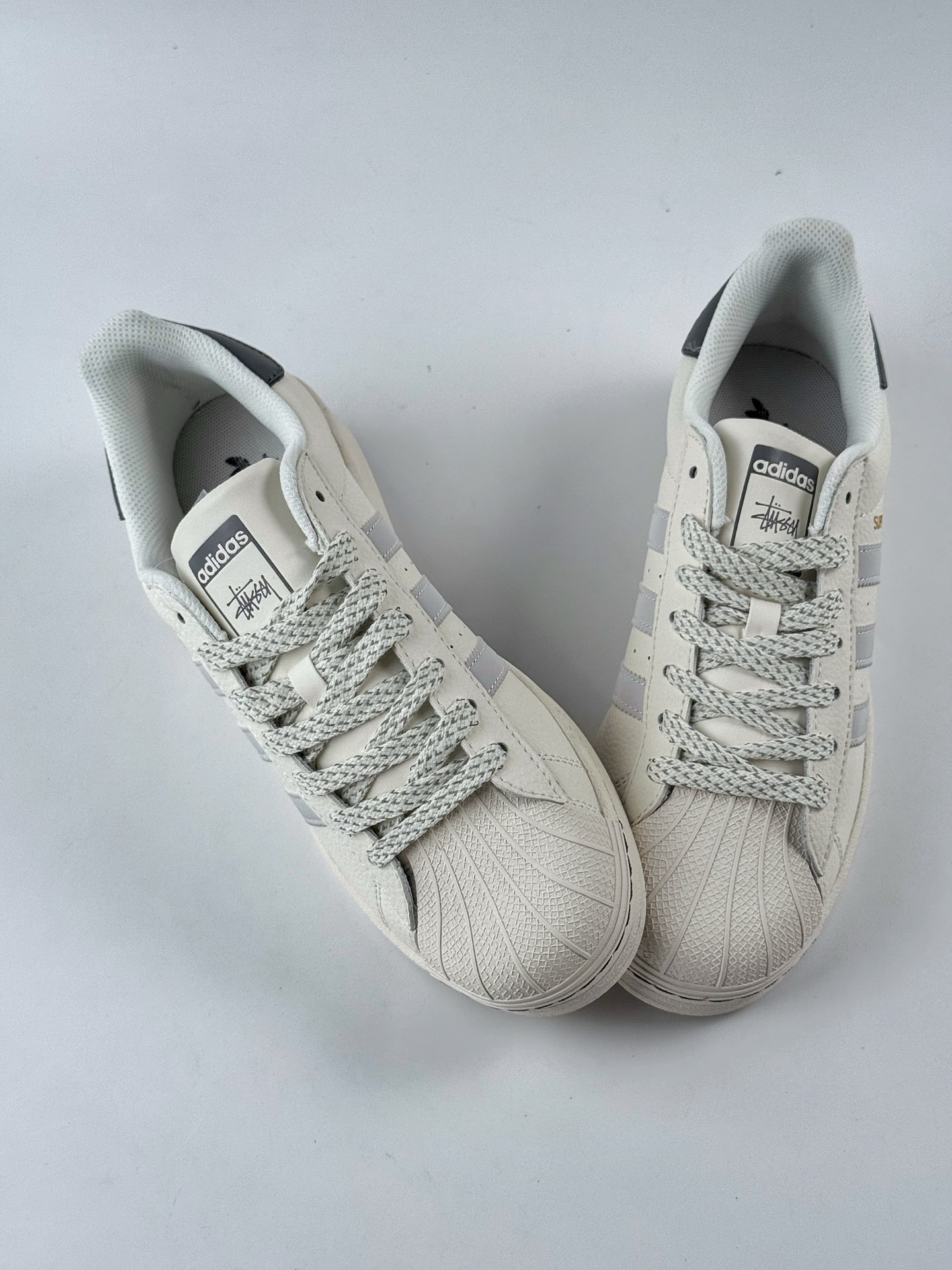 220 AD Originals Superstar x Stussy 白灰黑 HD2211