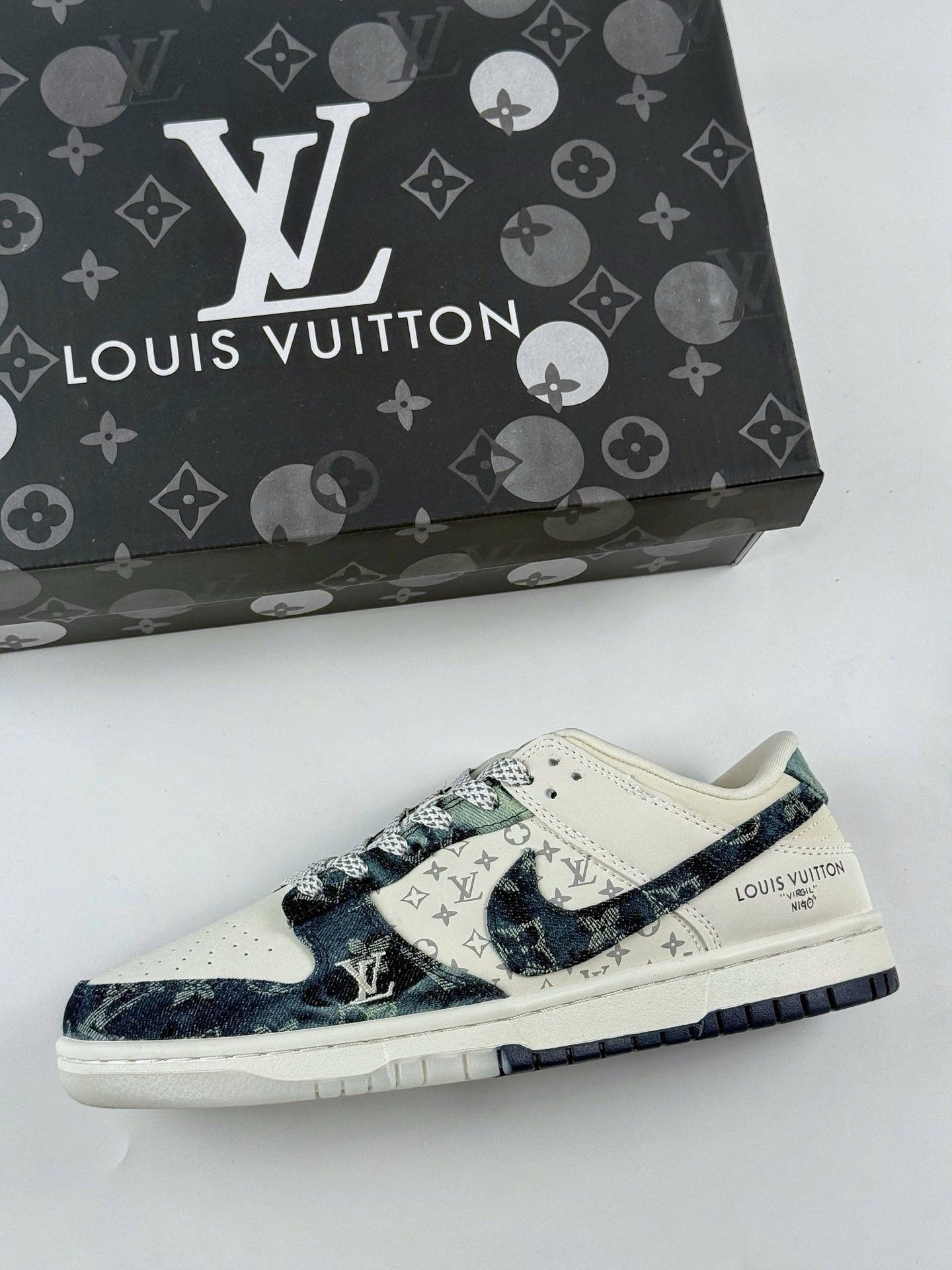 280 Nike SB Dunk Low x Louis Vuitton 白蓝牛仔布满天星 CH8311-288