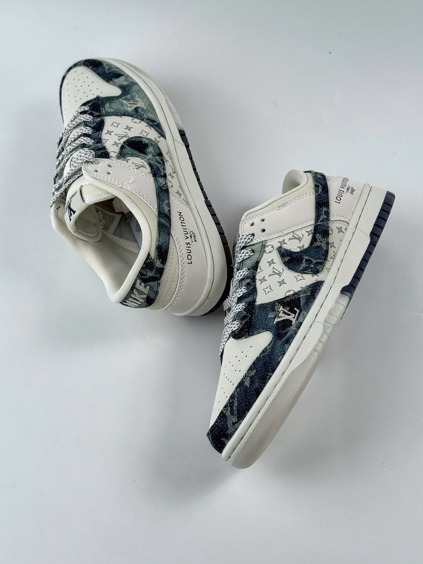 280 Nike SB Dunk Low x Louis Vuitton 白蓝牛仔布满天星 CH8311-288