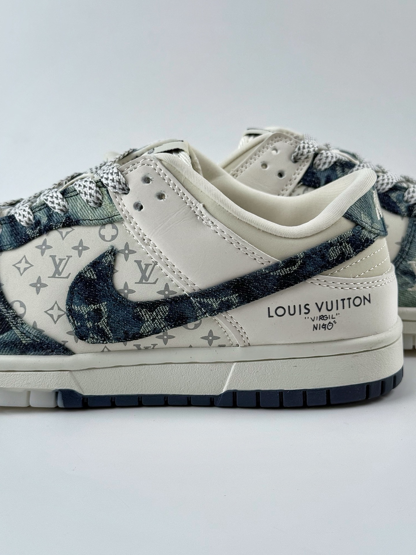 280 Nike SB Dunk Low x Louis Vuitton 白蓝牛仔布满天星 CH8311-288