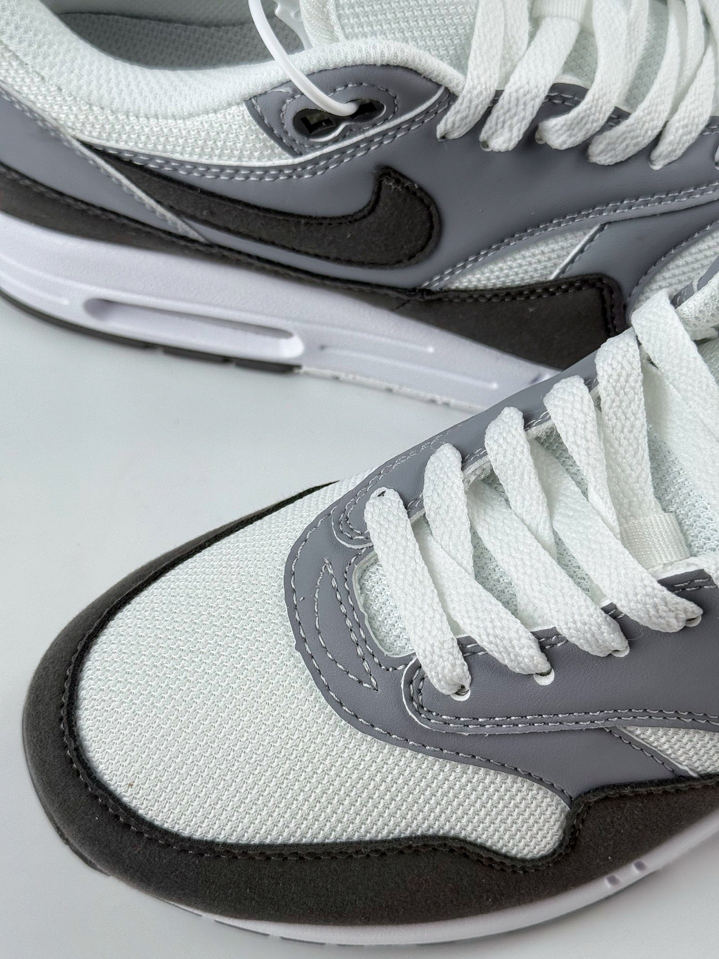 210 Nike Air Max 1 黑白灰 复古休闲跑步鞋 HM9936-001