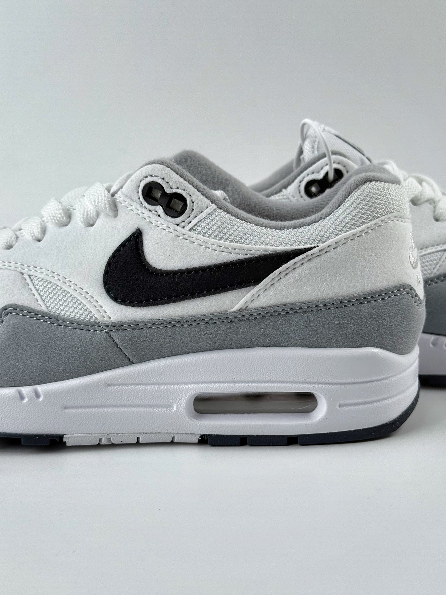 210 Nike Air Max 1 灰白黑 复古休闲跑步鞋 FZ5808-002