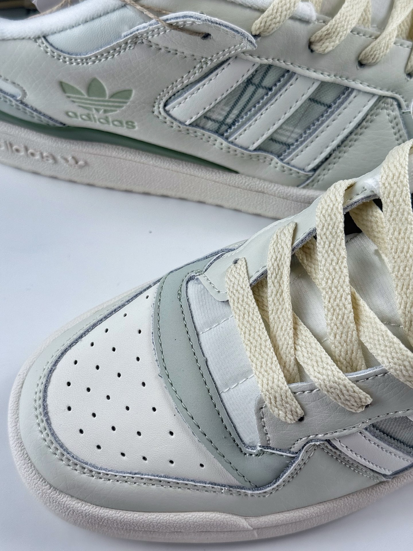 220 Adidas Forum Low CL 三叶草低邦 版本 极力推荐 经典魔术贴复古板鞋 JH95976