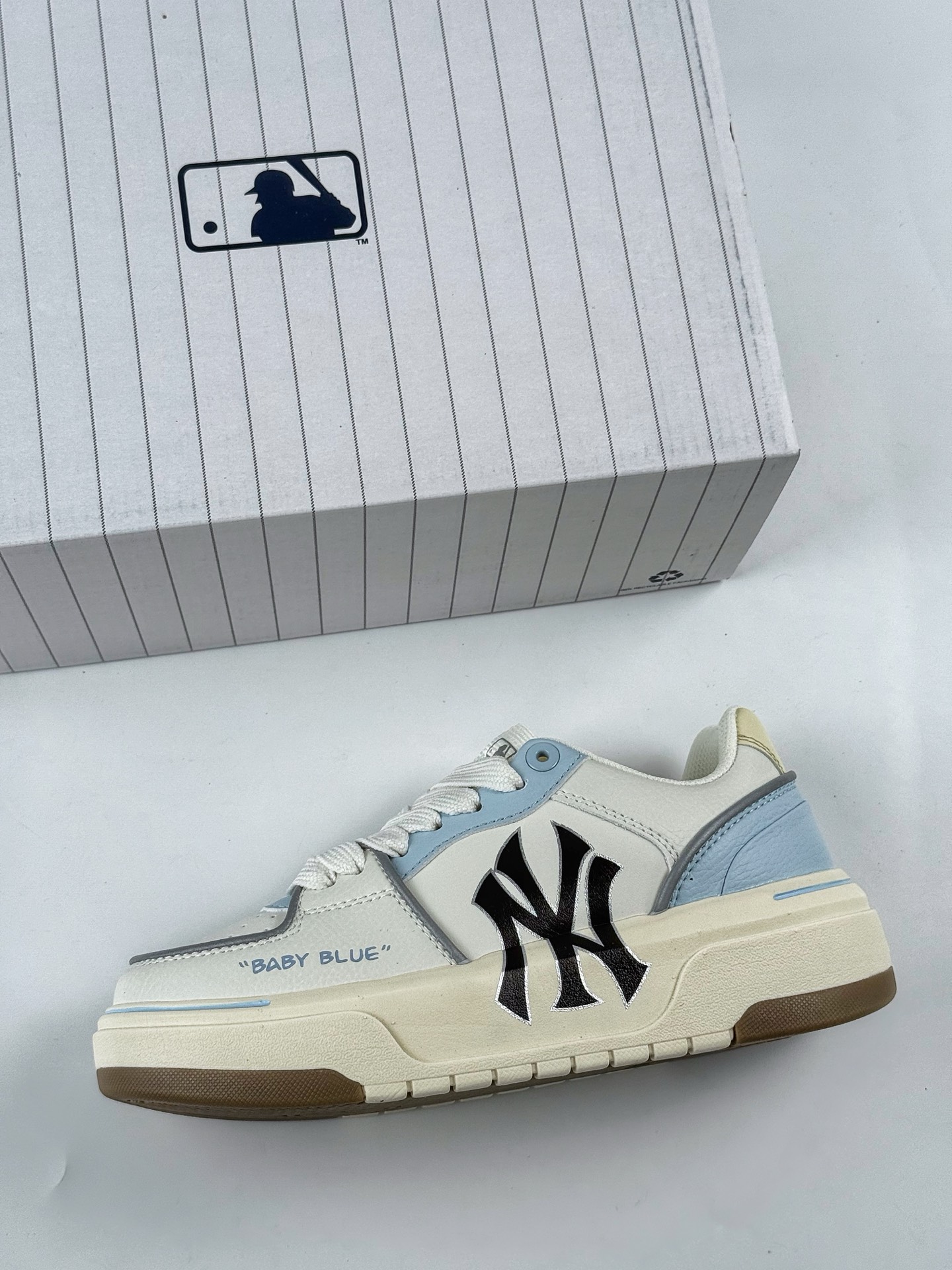 170 NY美国榄球洋基队 x MLB Chunky Runner Basic 厚底老爹厚底休闲运动慢跑鞋 3ASXCA12N