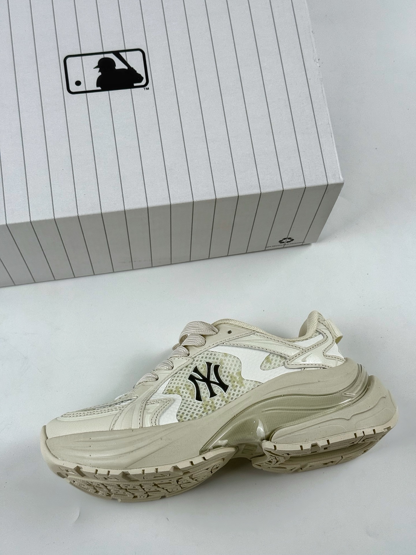 200 NY美国榄球洋基队 x MLB Chunky Runner Basic 厚底老爹厚底休闲运动慢跑鞋 3ARNSPL5N