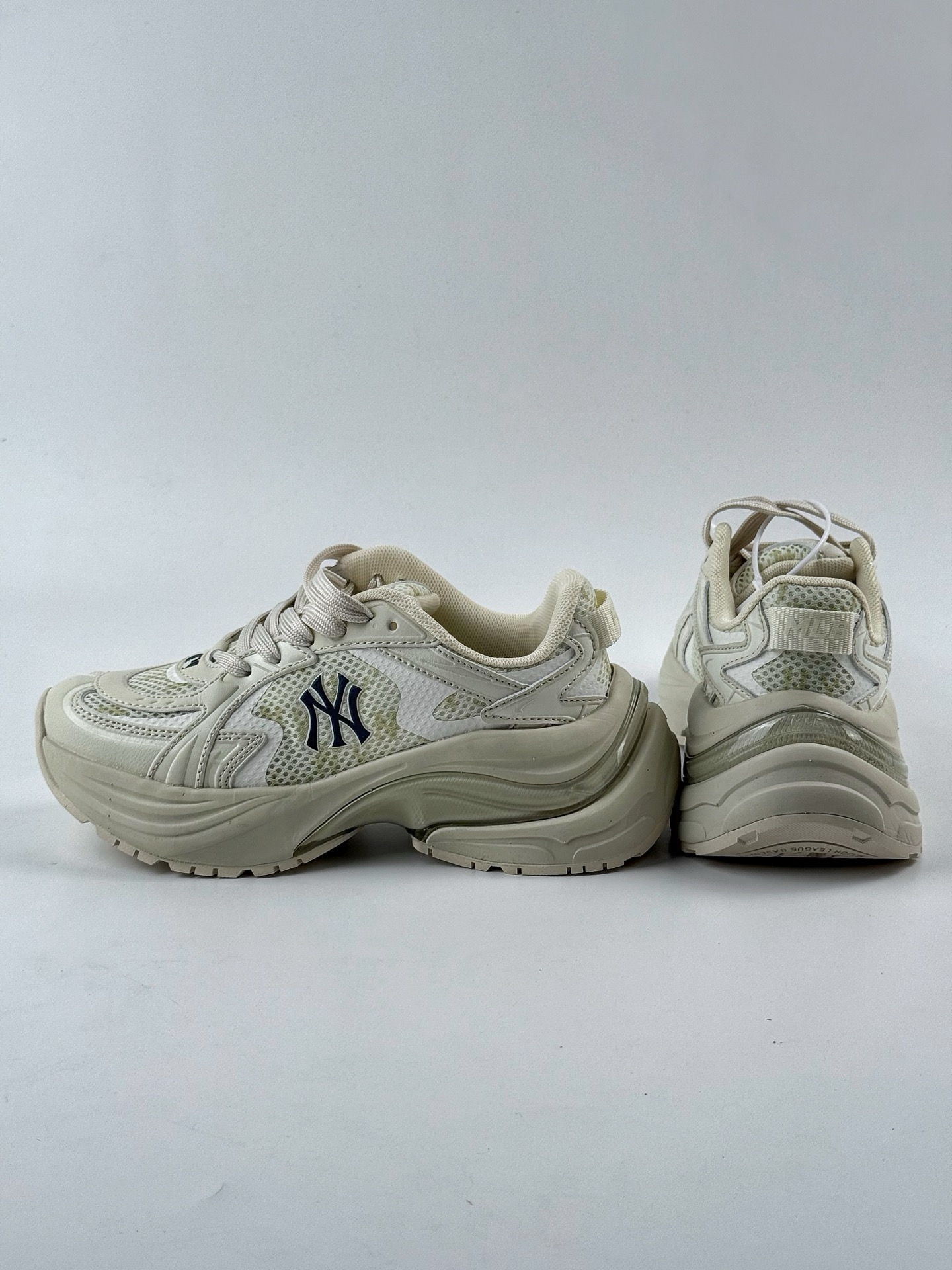 200 NY美国榄球洋基队 x MLB Chunky Runner Basic 厚底老爹厚底休闲运动慢跑鞋 3ARNSPL5N