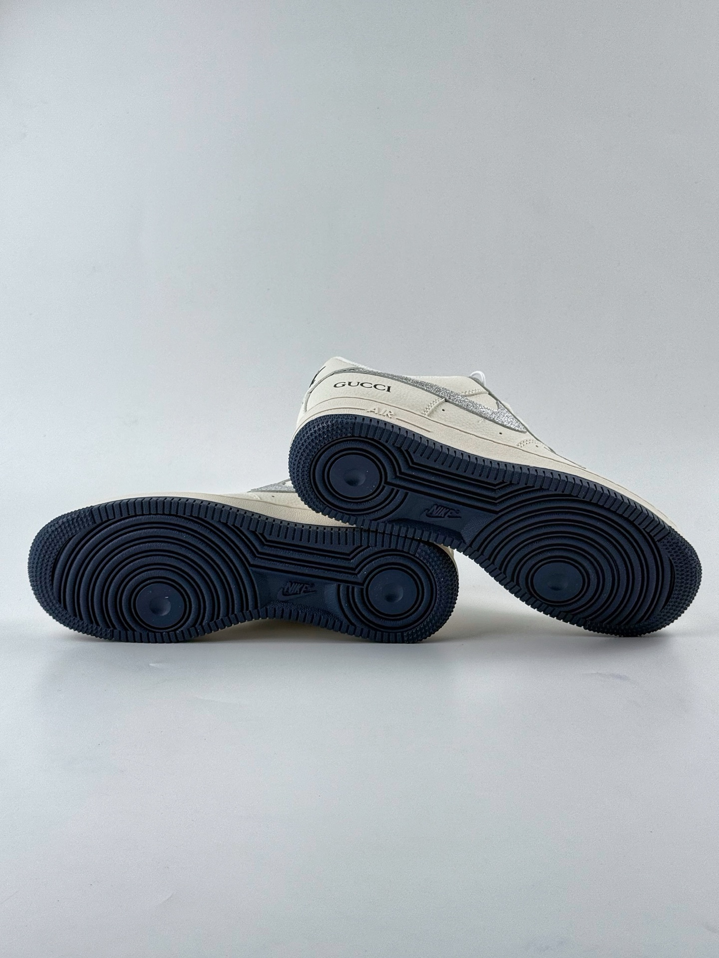 Nike Air Force 1 Low 07 x GUCCI 白灰双小钩 XS1958-546