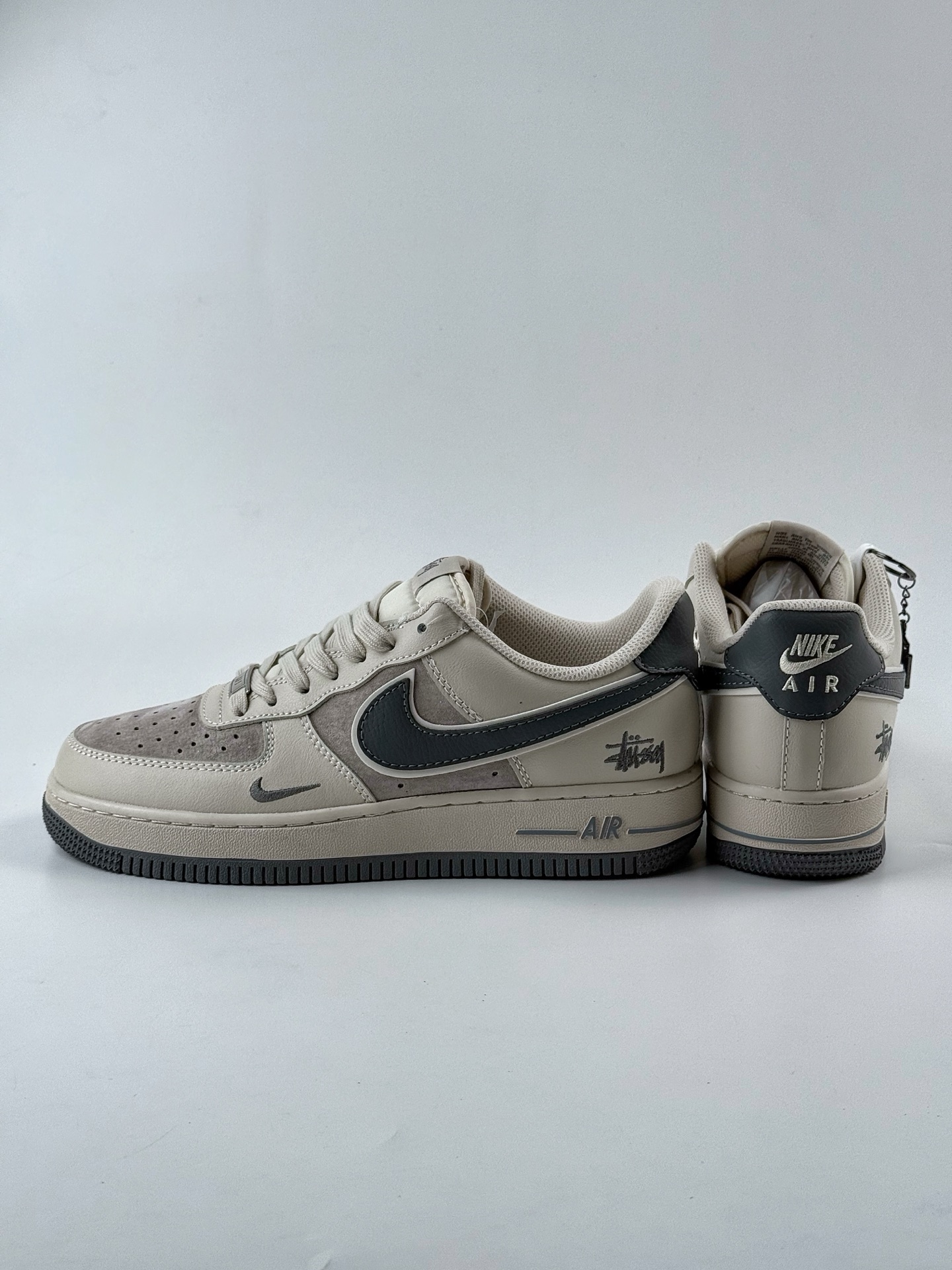 260 Nike Air Force 1 Low 07 x Stussy 米灰小钩 XX3168-126