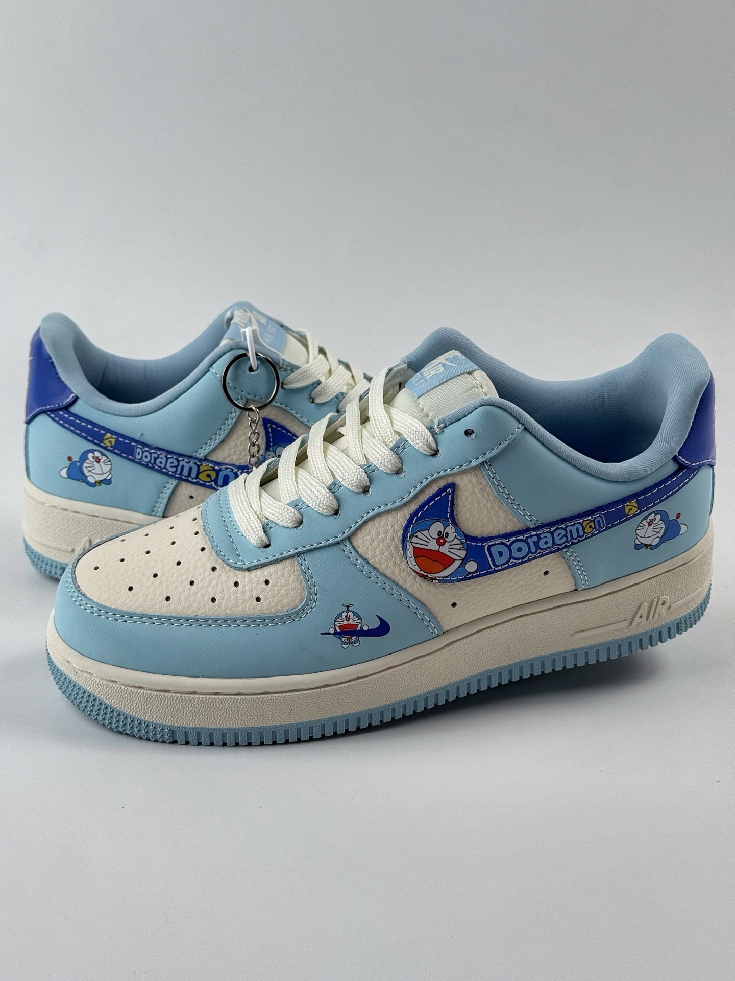 260 Nike Air Force 1 Low 07 x Doraemon 叮当猫涂鸦 蓝白小钩 DF0188-059