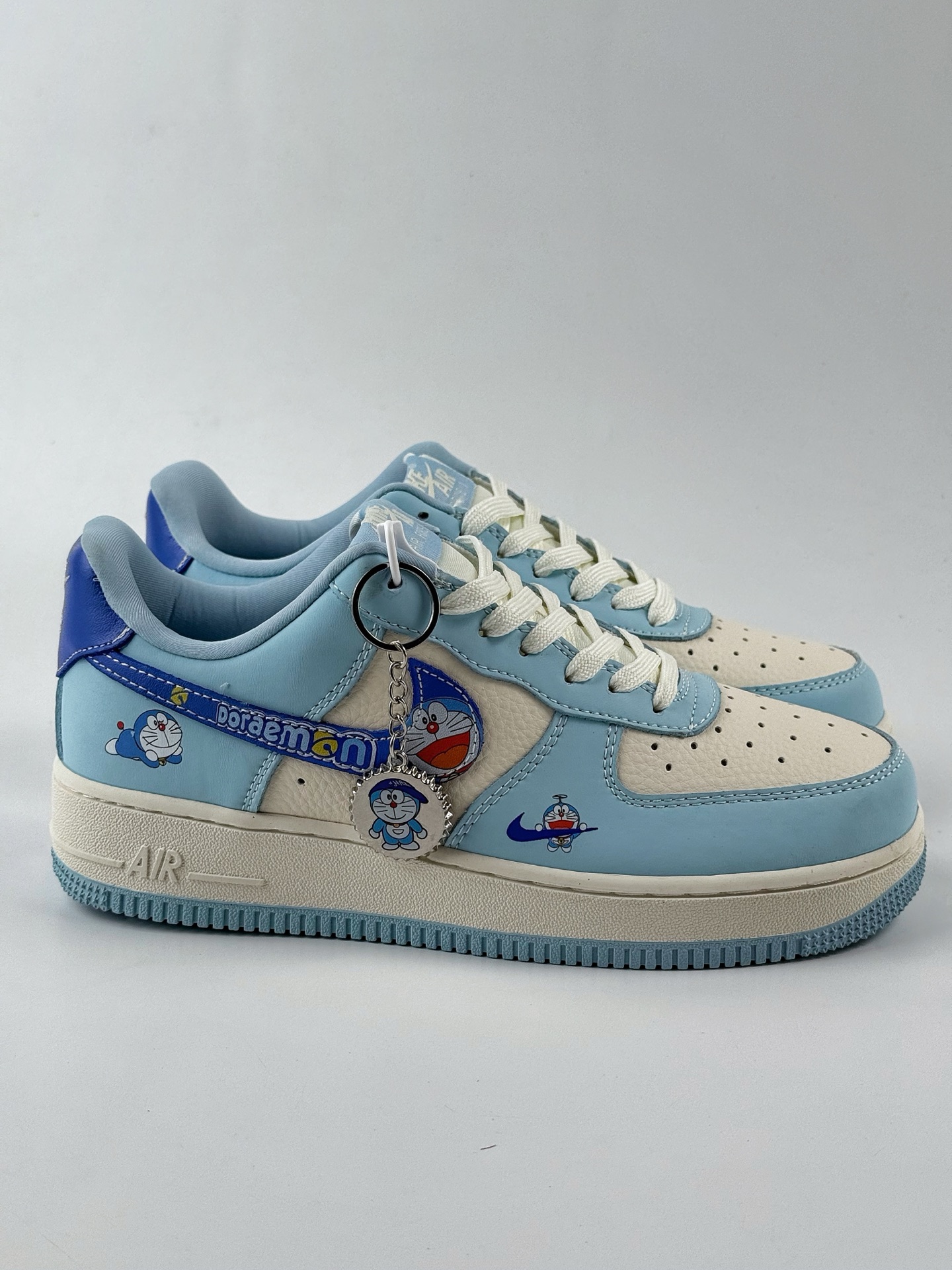 260 Nike Air Force 1 Low 07 x Doraemon 叮当猫涂鸦 蓝白小钩 DF0188-059